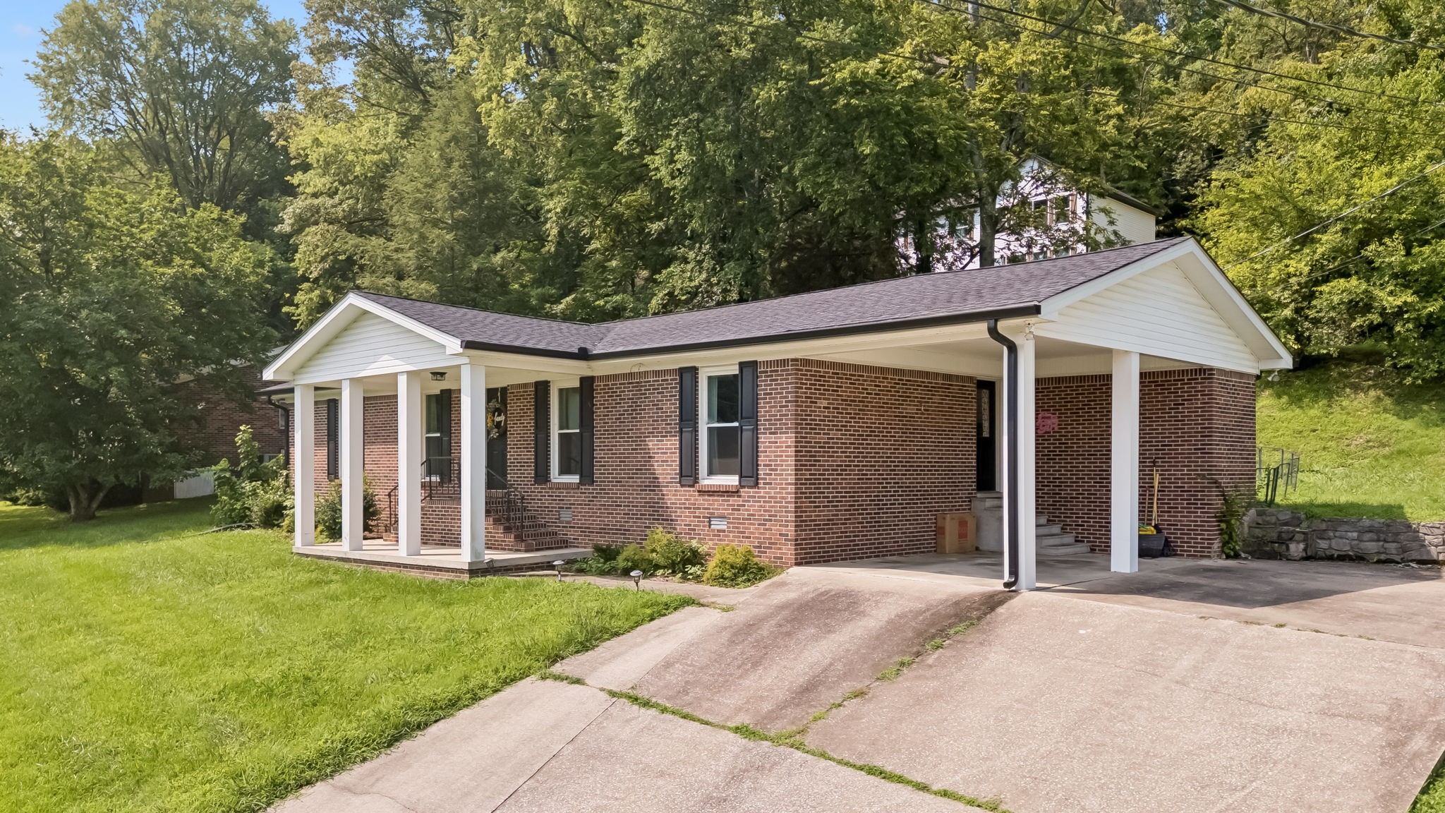 132 Hillwood Dr, Carthage, TN 37030