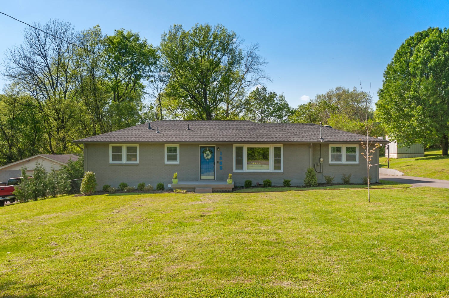1905 Demarius Dr, Nashville, TN 37216
