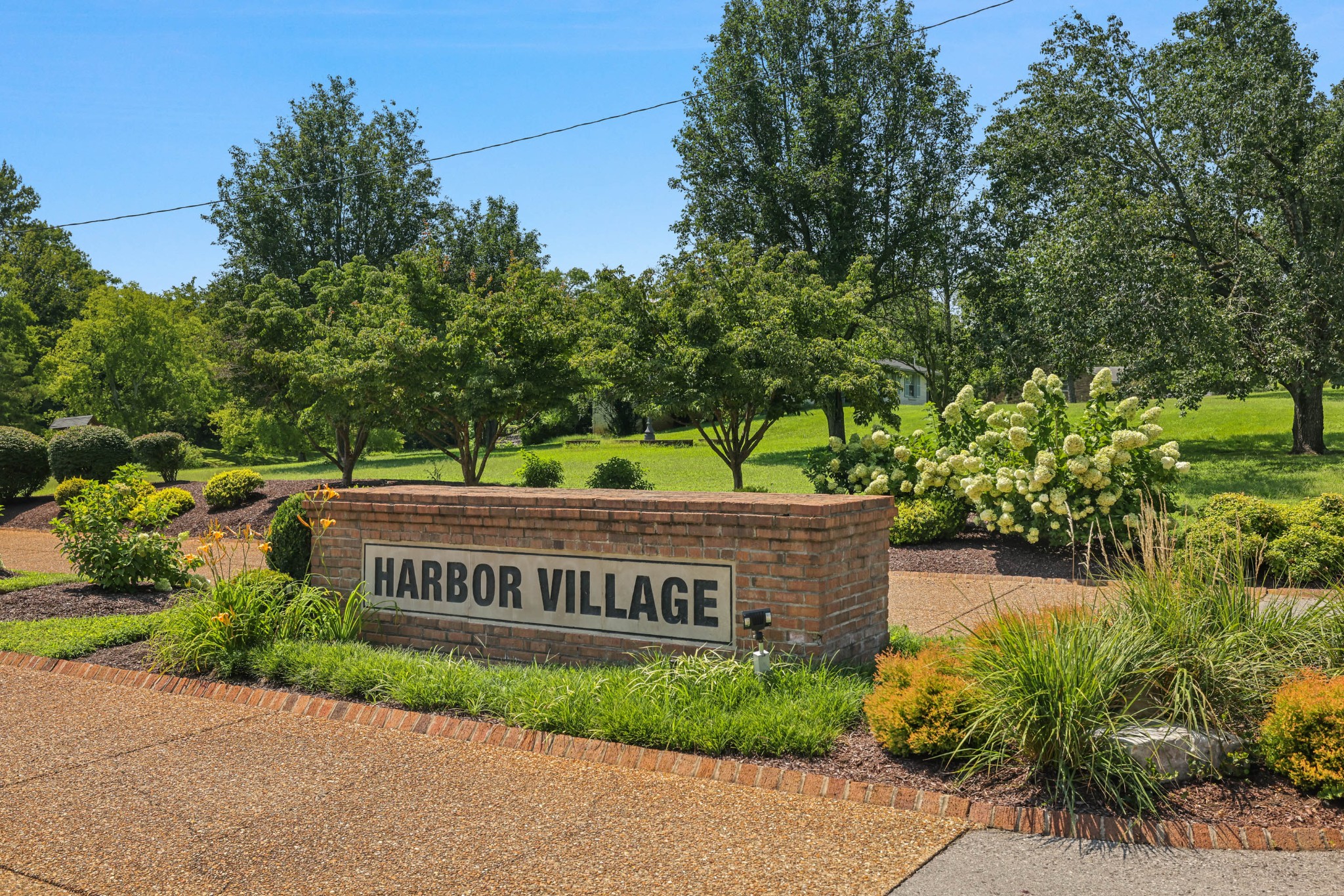 131 Harbor Village Dr, Madison, TN 37115