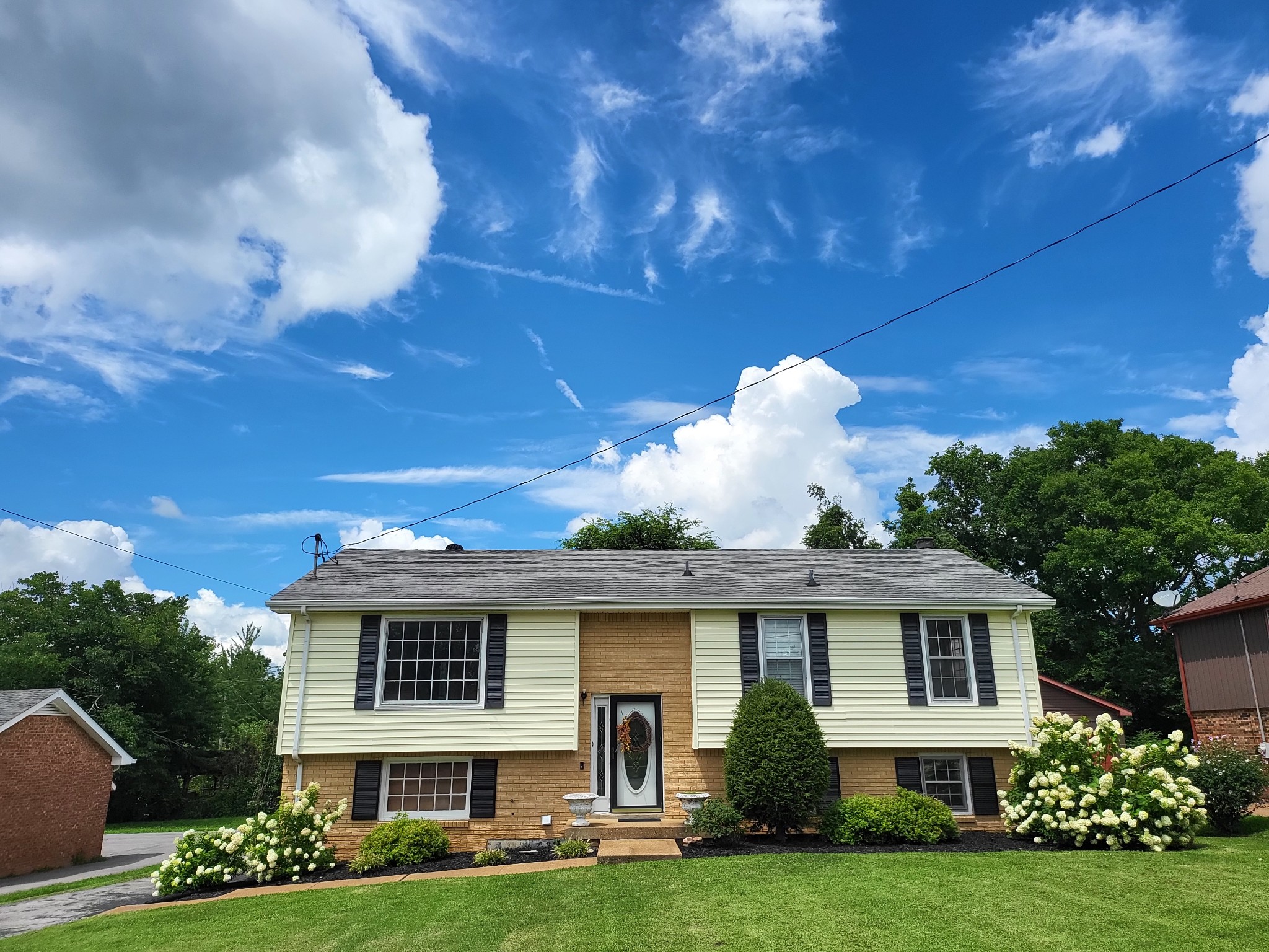 629 Dutchmans Dr, Hermitage, TN 37076