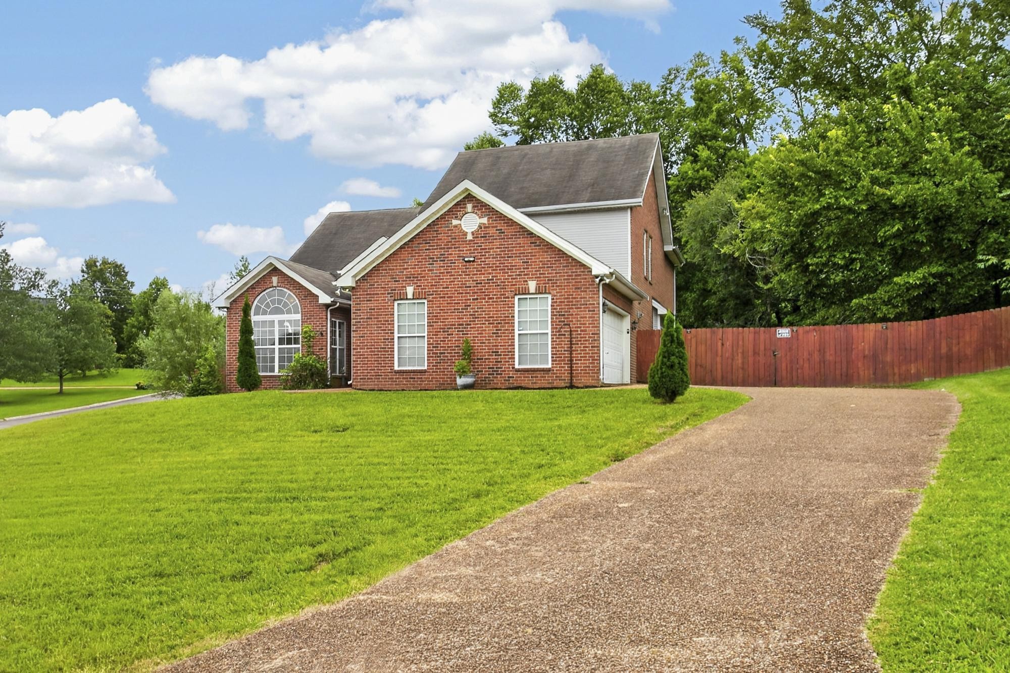 101 Wiggins Ct, Nolensville, TN 37135