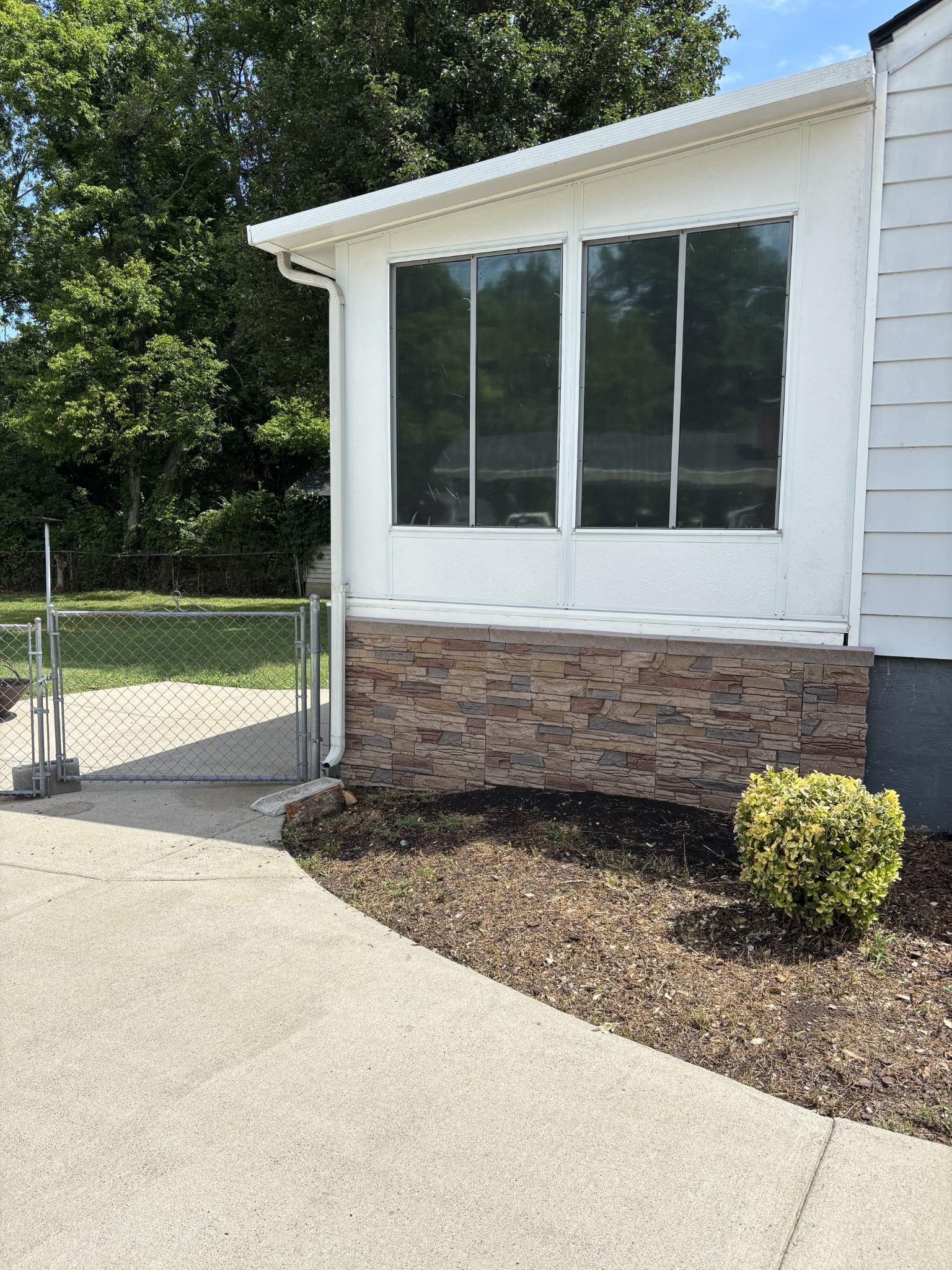 2825 Surrey Rd, Nashville, TN 37214