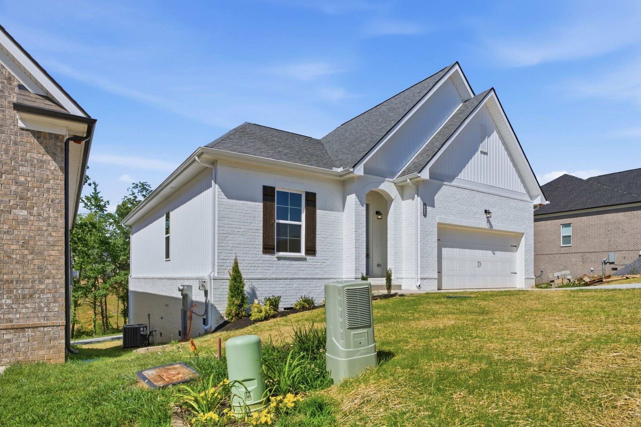 977 Hunters Ln, Springfield, TN 37172