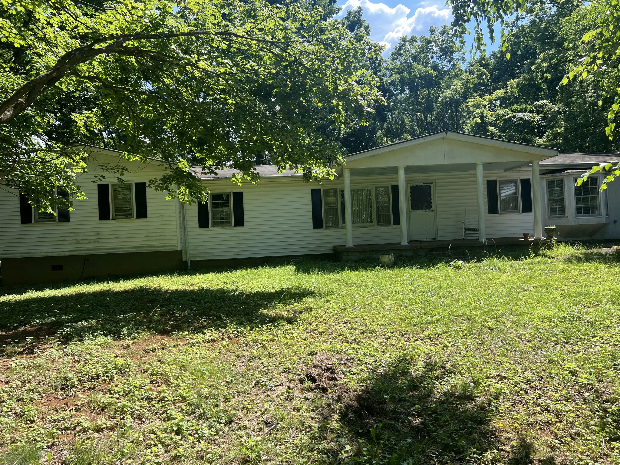 2026B Highway 31 W, White House, TN 37188