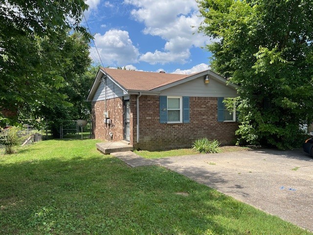 3509 Standing Stone Dr, Nashville, TN 37207