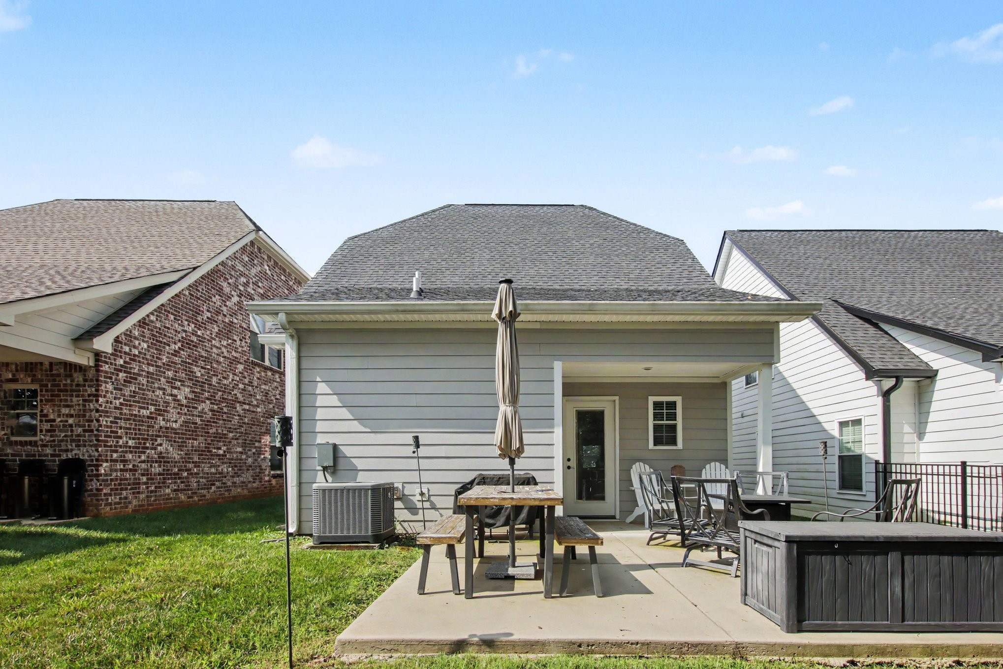 215 Emmett Dr, White House, TN 37188