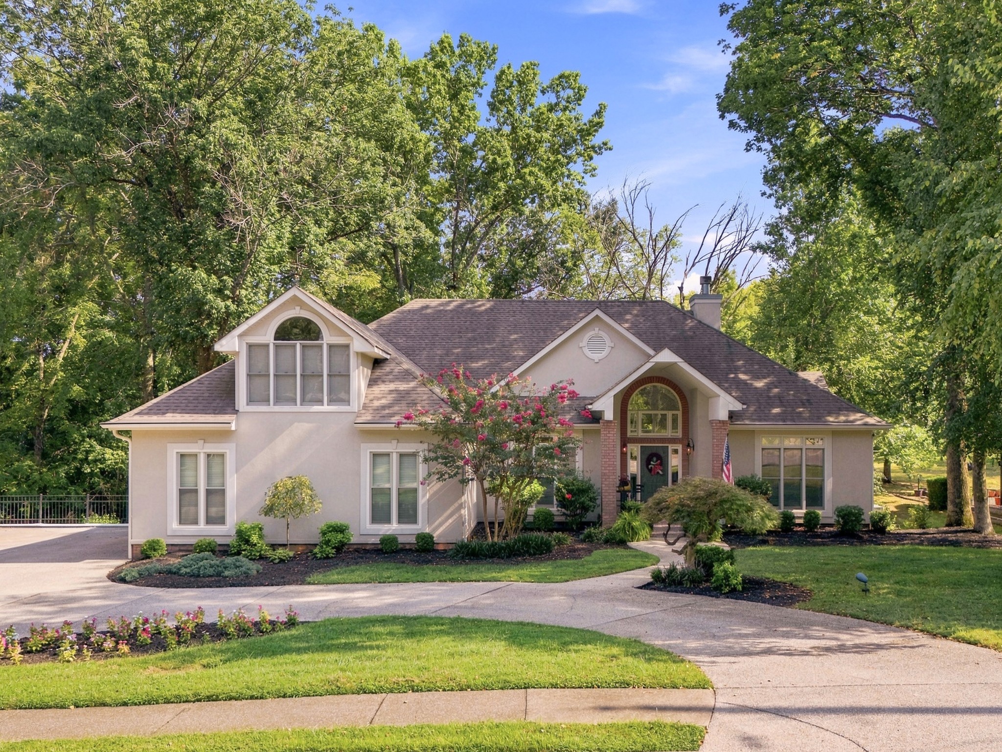 1716 Blairmont Dr, Lebanon, TN 37087