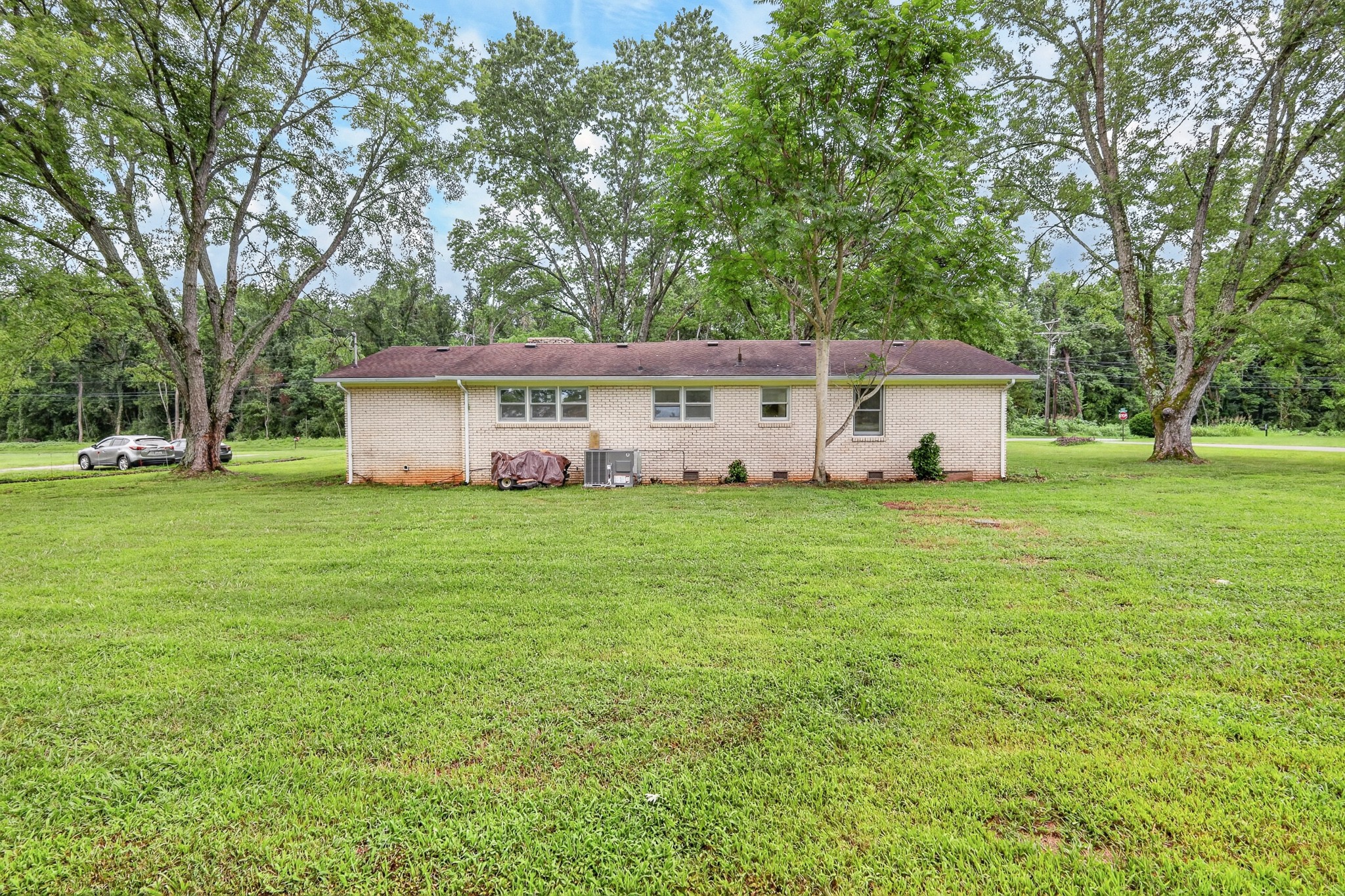 321 Old Jones Mill Rd, La Vergne, TN 37086
