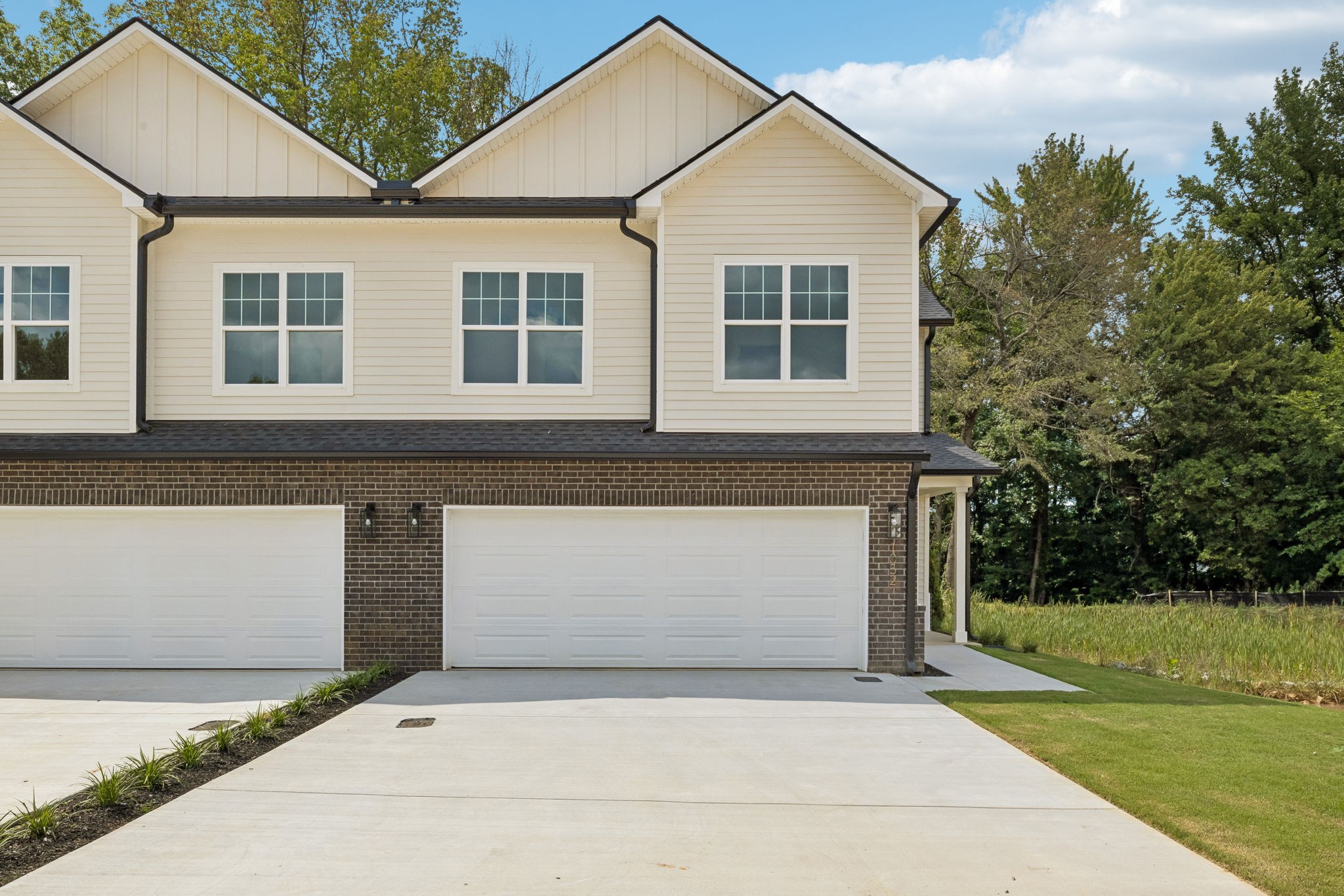 1068 Stagecoach Dr, White House, TN 37188