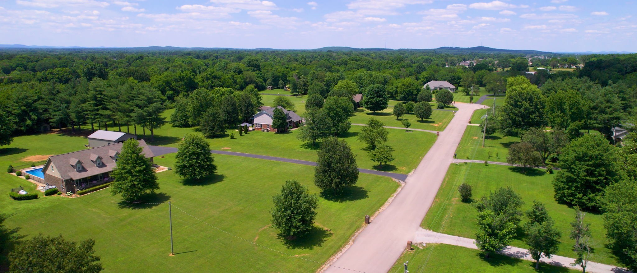 7770 Bridlewood Dr, Christiana, TN 37037