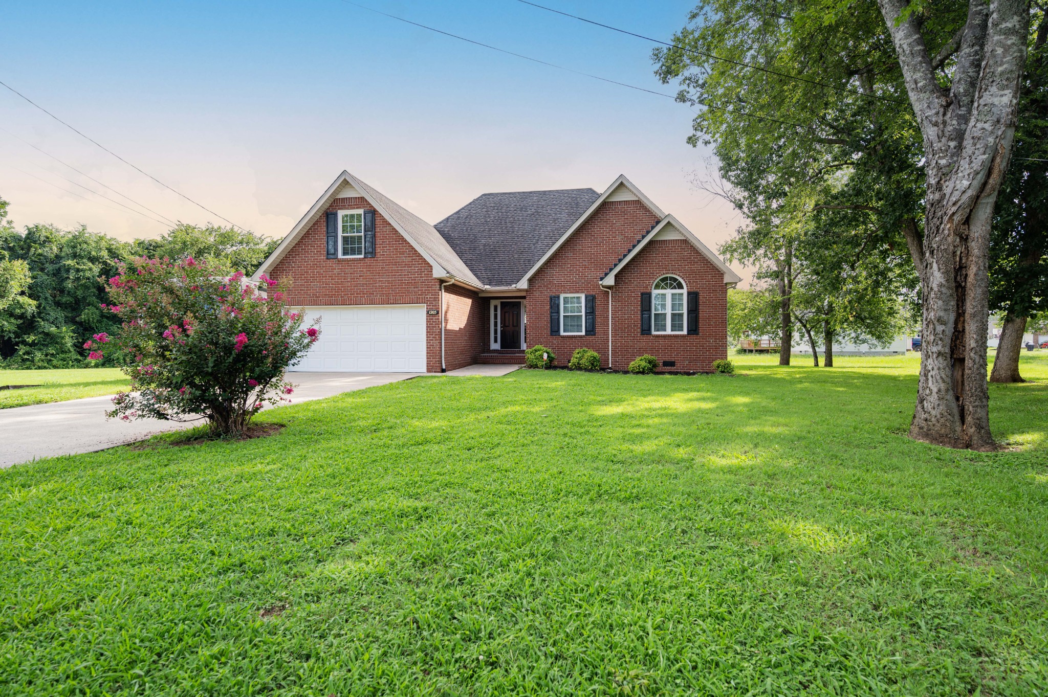 1205 Edgewood Ct, Murfreesboro, TN 37130
