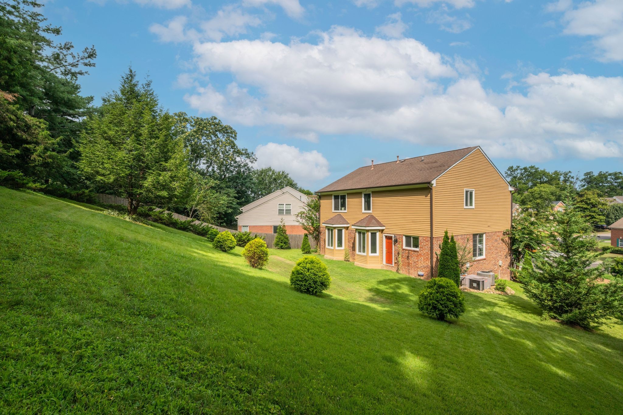 5416 Barton Vale Dr, Nashville, TN 37211
