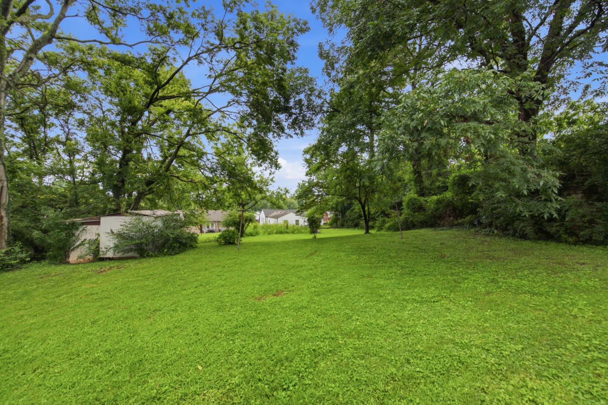 1928 Dahlia Dr, Nashville, TN 37210