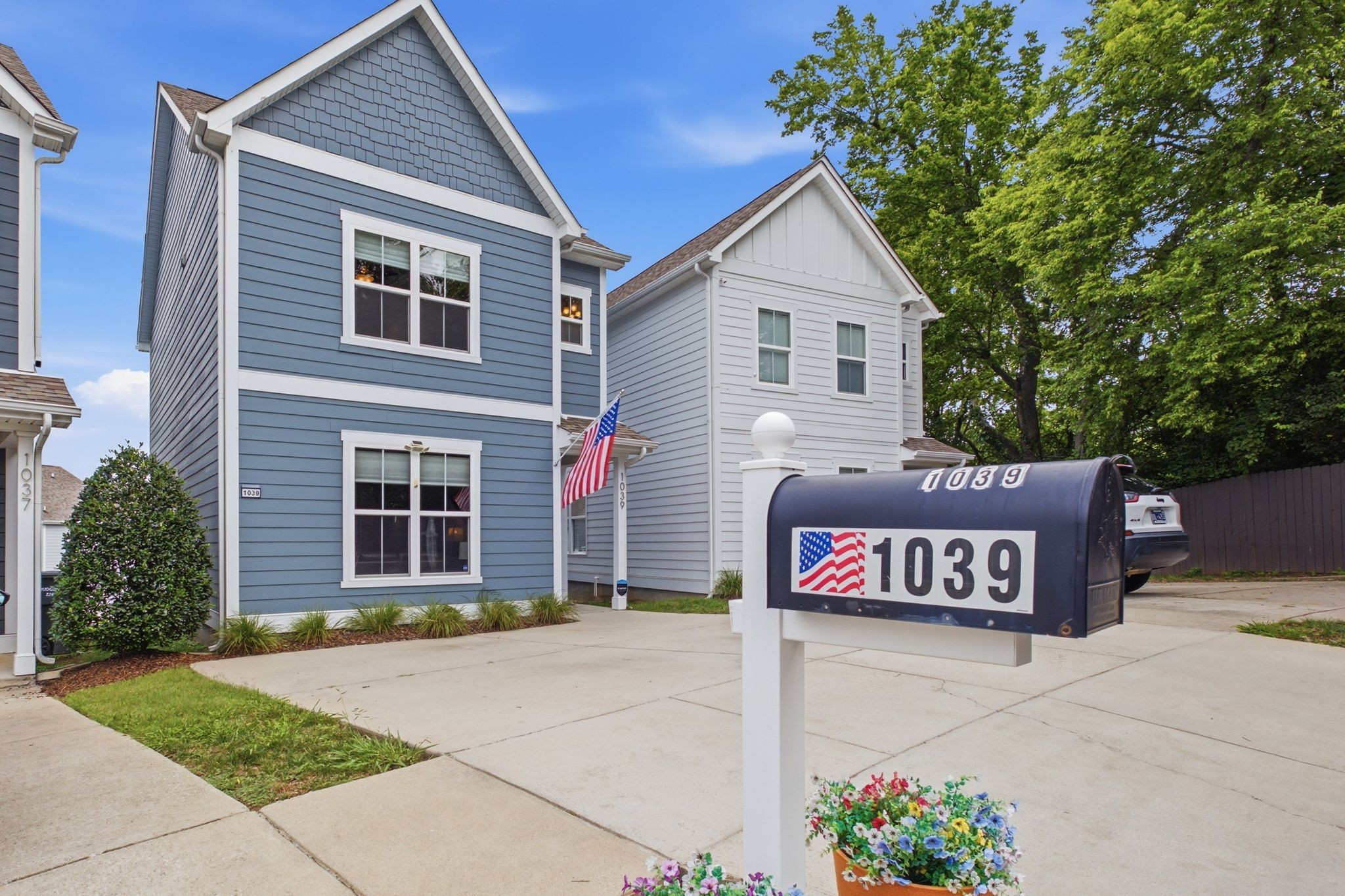 1039 Saddlestone Dr, Hermitage, TN 37076