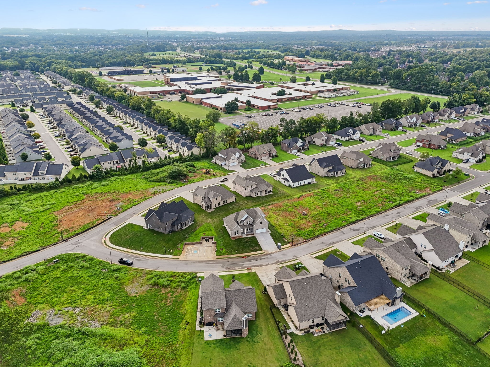 930 Stovers Glen Dr, Murfreesboro, TN 37128