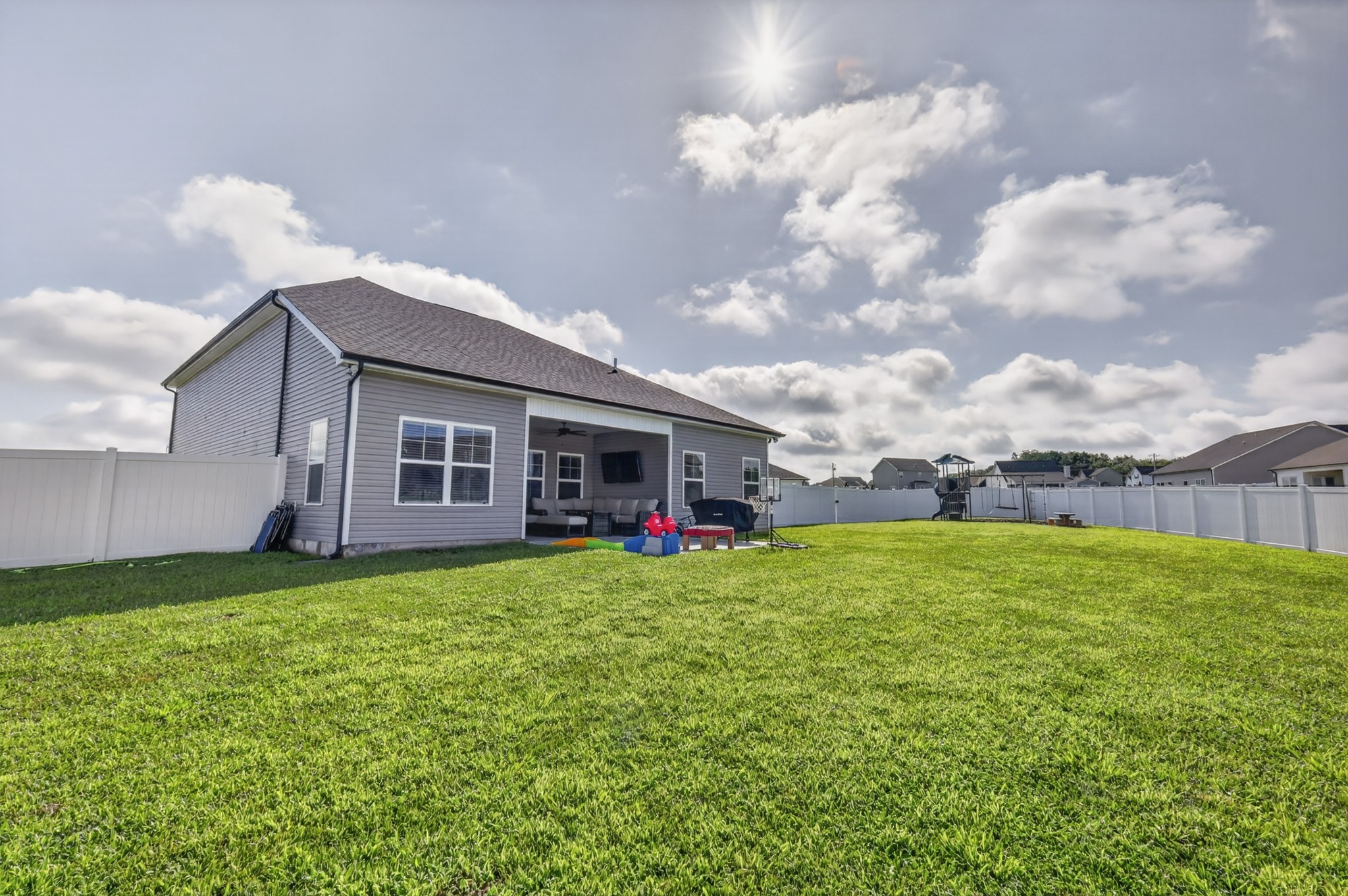 820 Niles Wood Way, Murfreesboro, TN 37129