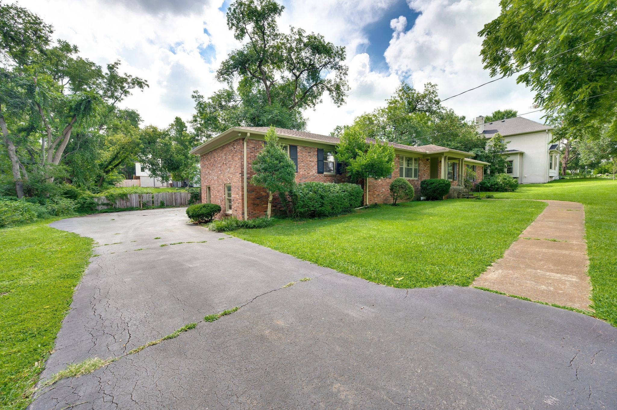 4422 Granny White Pike, Nashville, TN 37204