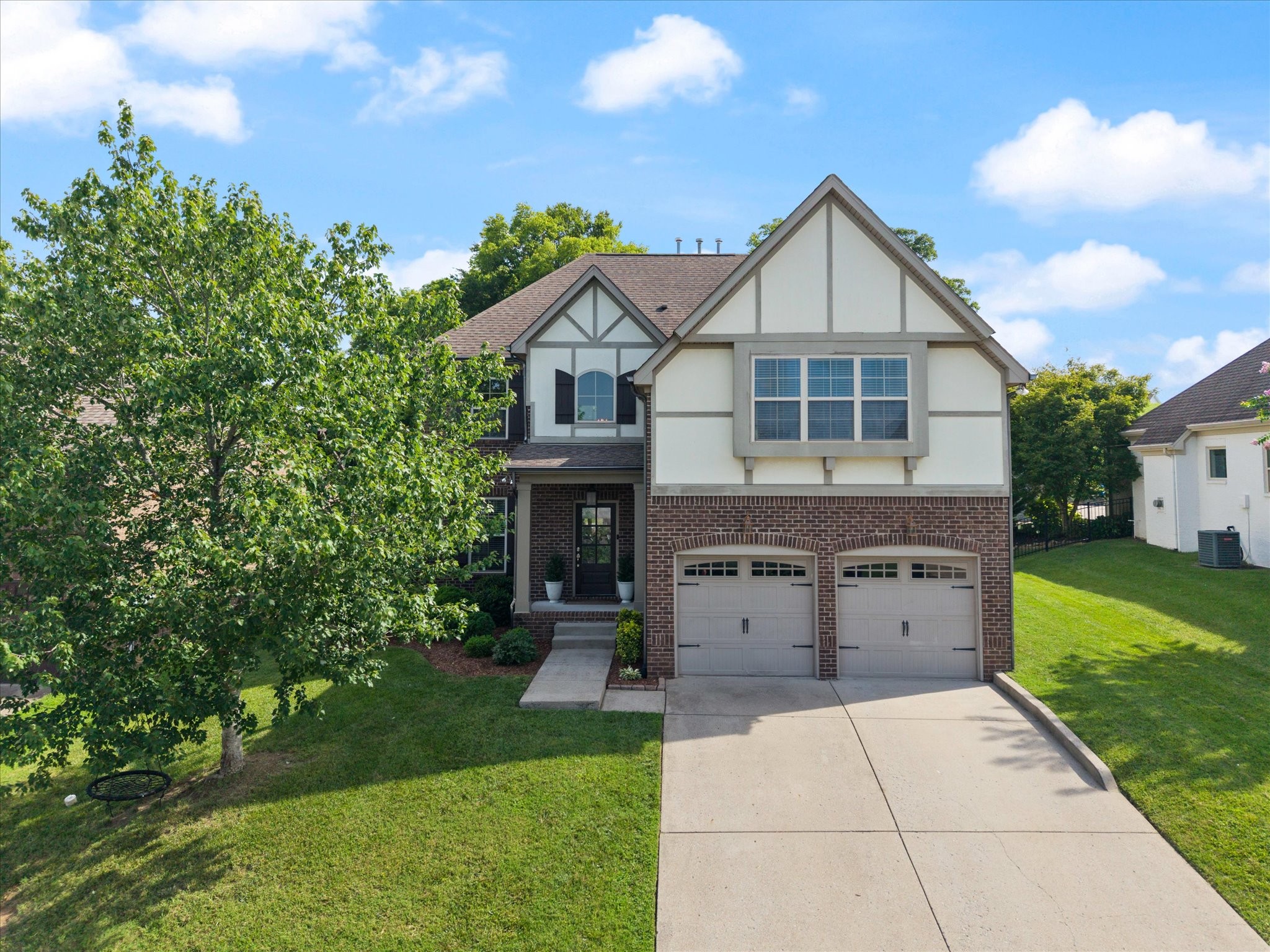 2204 Chantry Place Ln, Thompsons Station, TN 37179