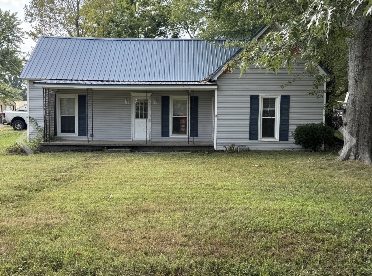 1200 N Church St, Portland, TN 37148