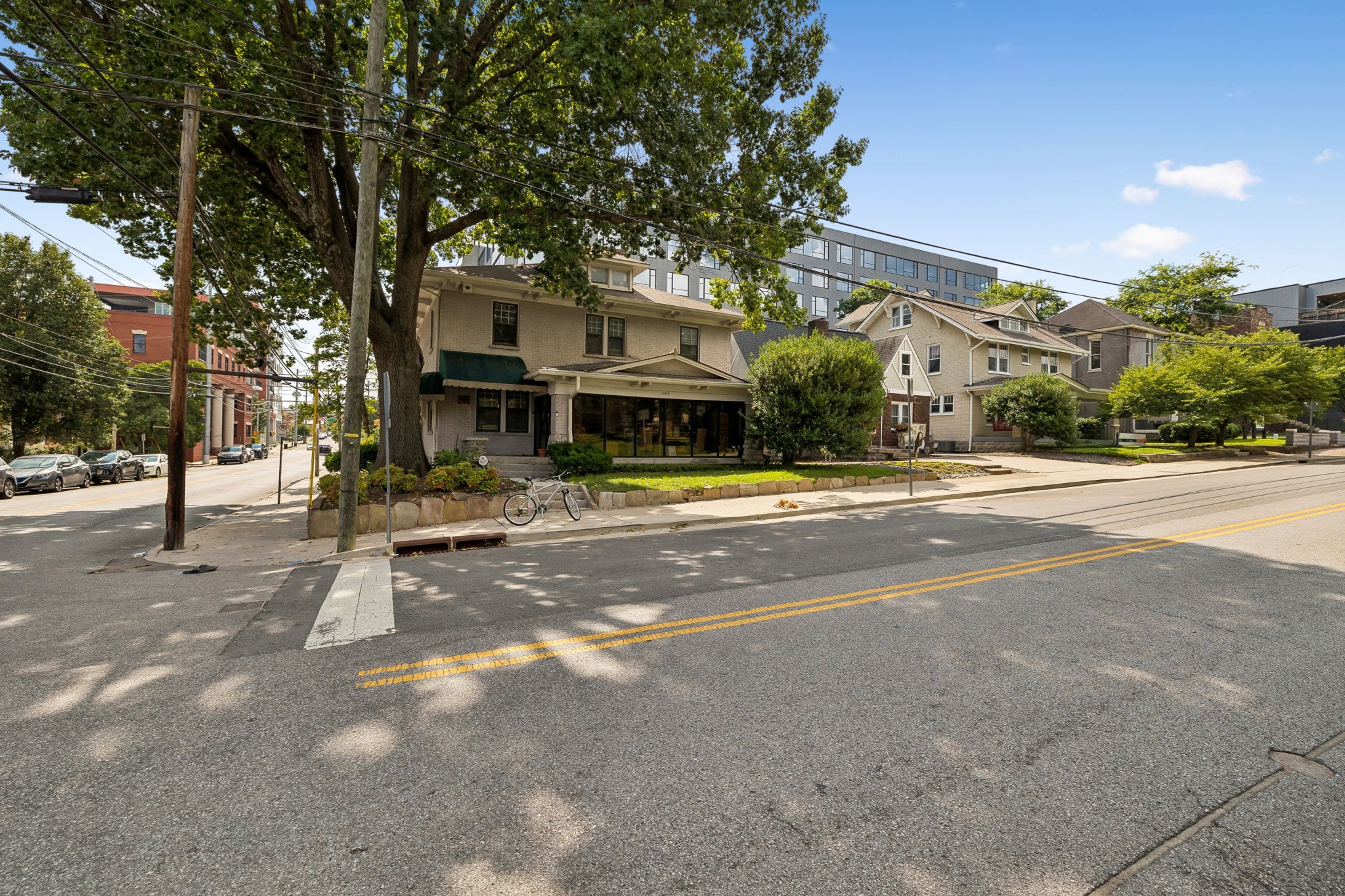 1000 18th Ave S, Nashville, TN 37212