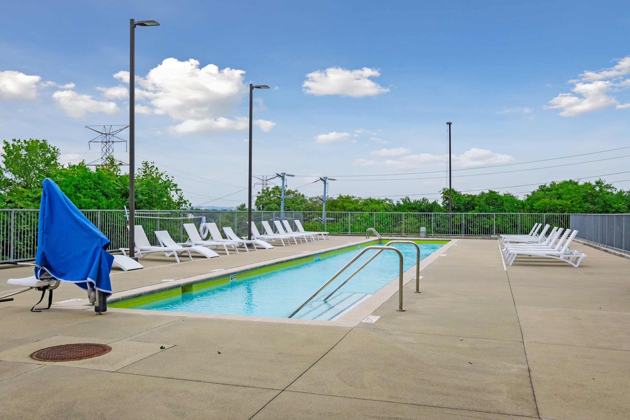 400 Herron Dr #416, Nashville, TN 37210