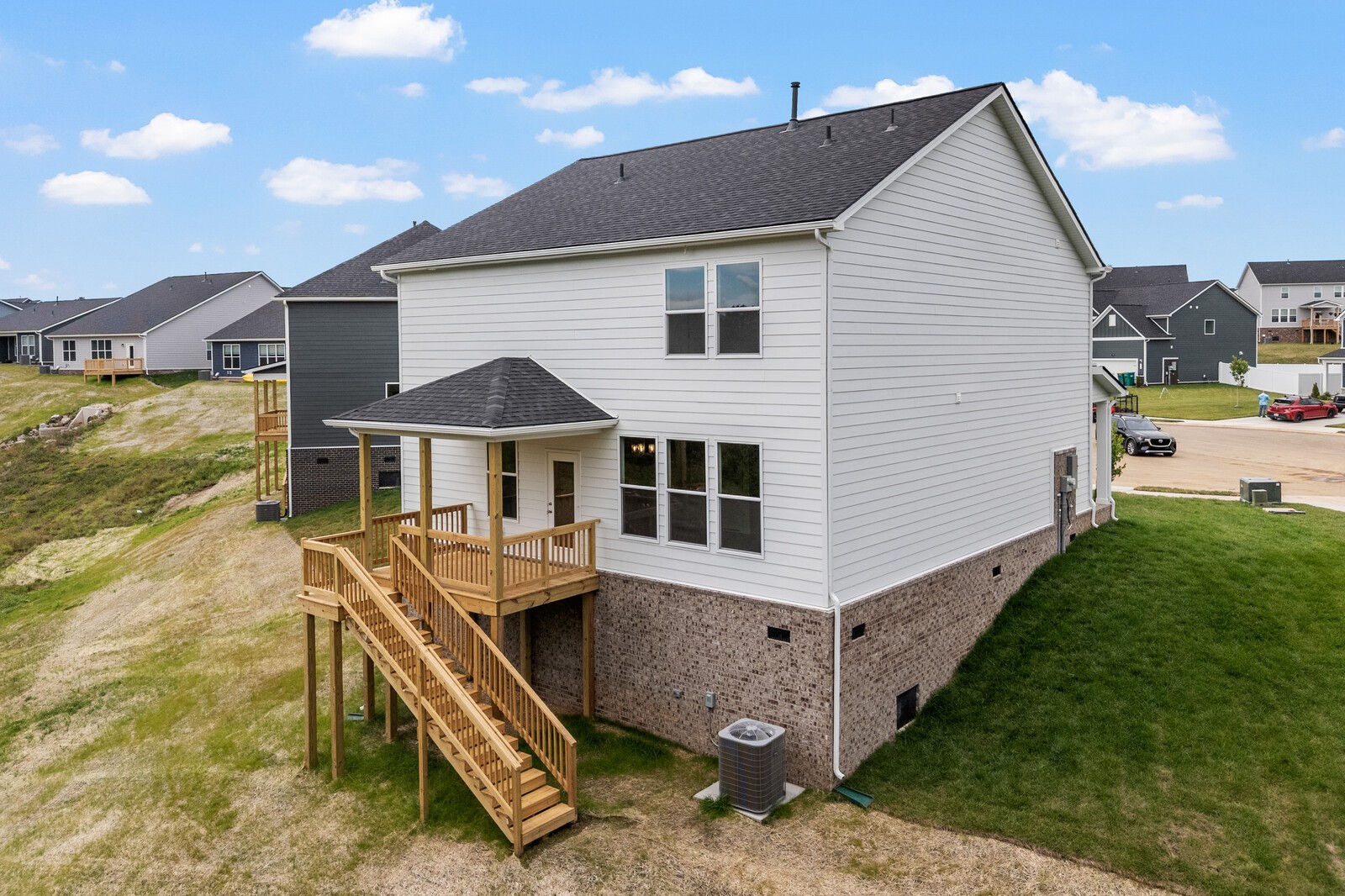 8004 Netterfield Dr, White House, TN 37188