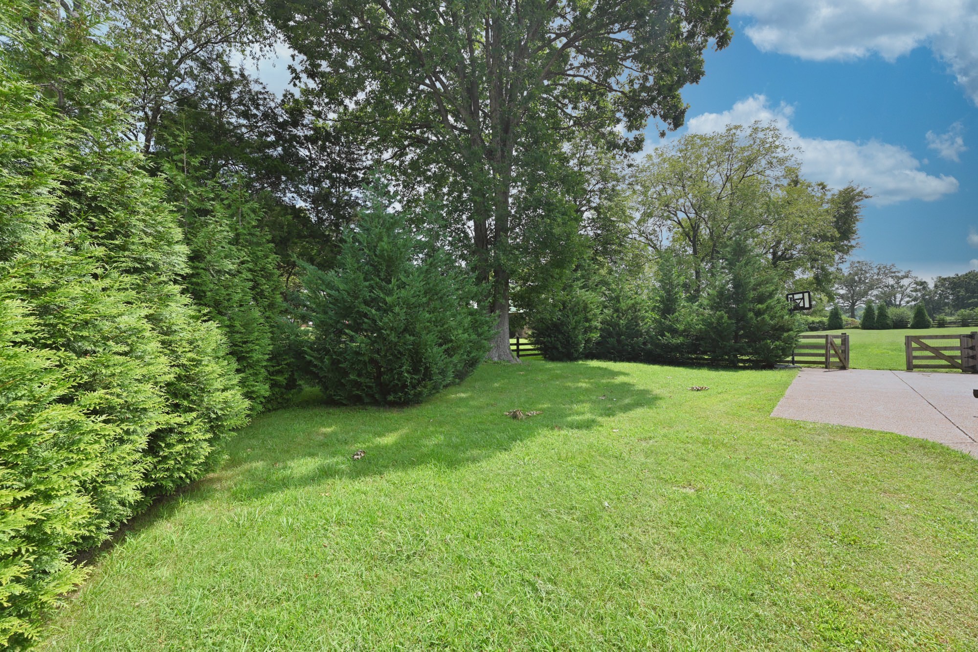 80 Cherokee Dock Rd, Lebanon, TN 37087