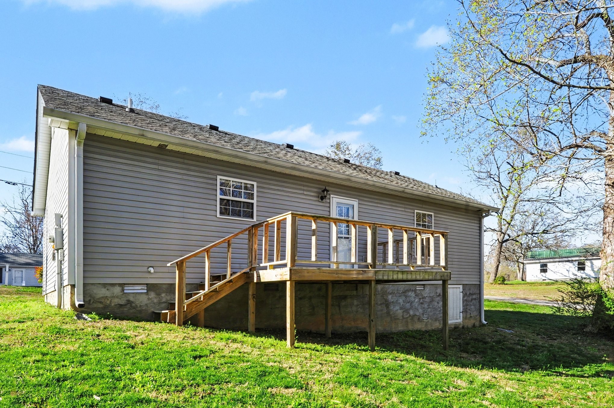 137 N Poole St, Ashland City, TN 37015