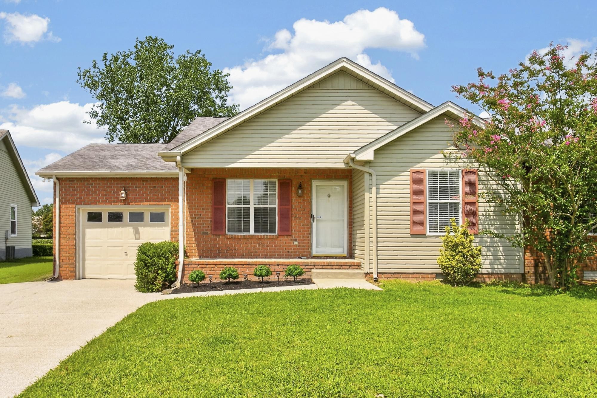 2213 Riverway Dr, Old Hickory, TN 37138