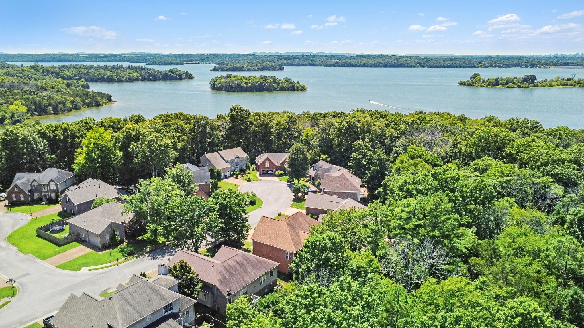 4844 Peninsula Pointe Dr, Hermitage, TN 37076
