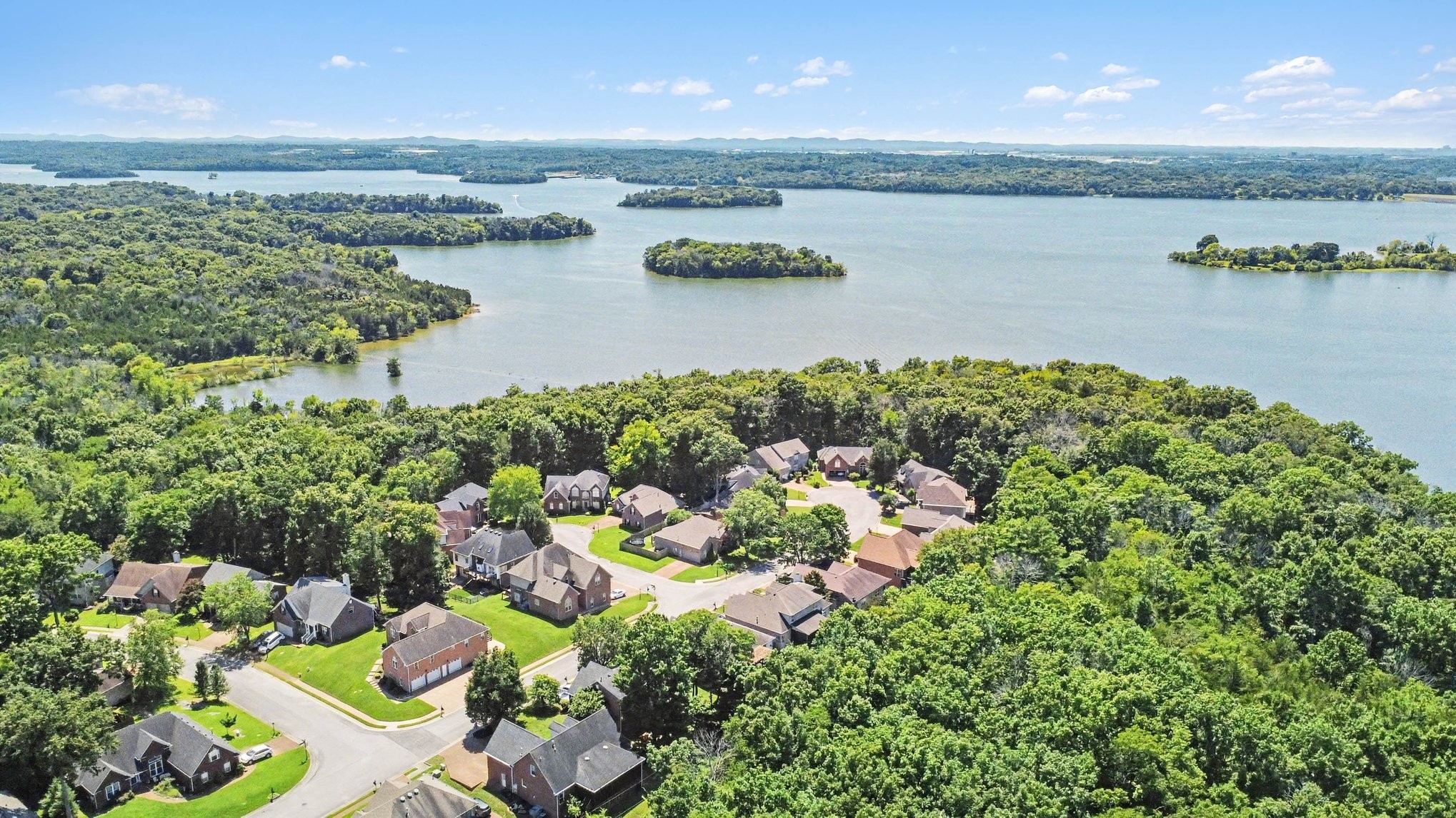 4844 Peninsula Pointe Dr, Hermitage, TN 37076