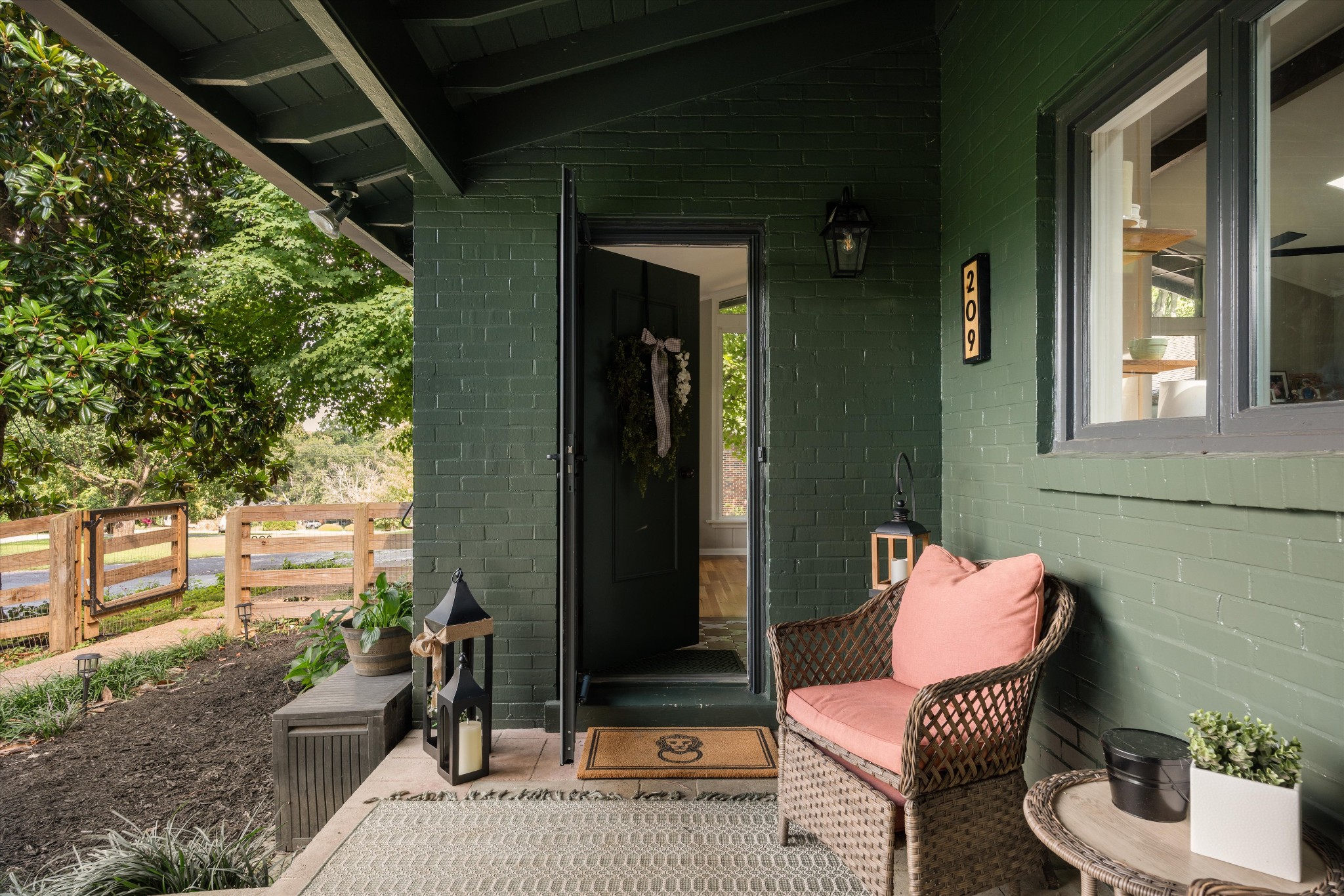 209 Woods Dr, Columbia, TN 38401