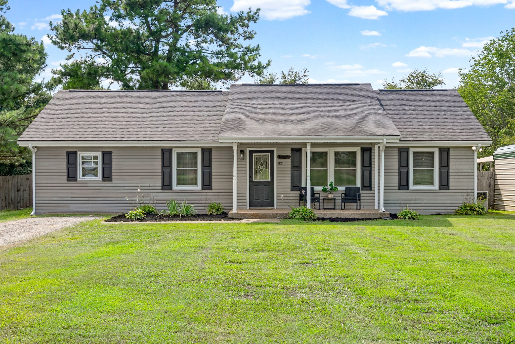 4409 Thomasville Rd, Chapmansboro, TN 37035