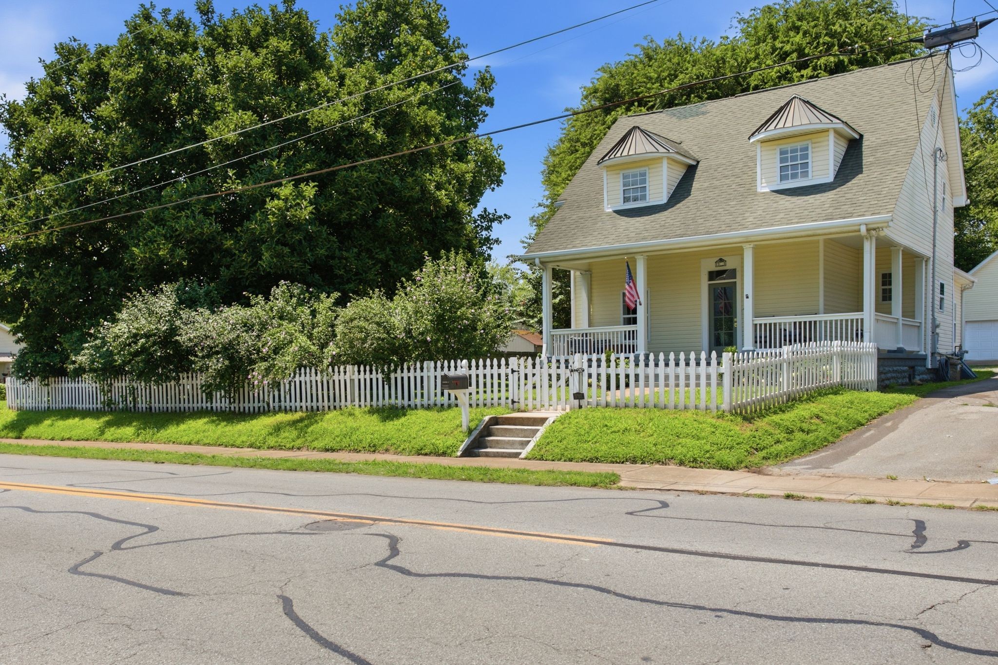 210 S Main St, Mount Pleasant, TN 38474