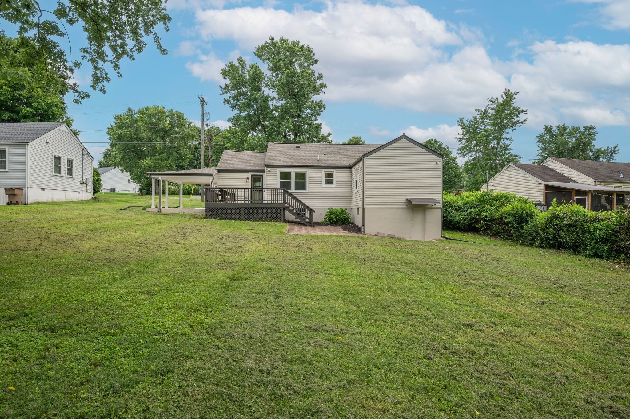 2705 Live Oak Rd, Nashville, TN 37210