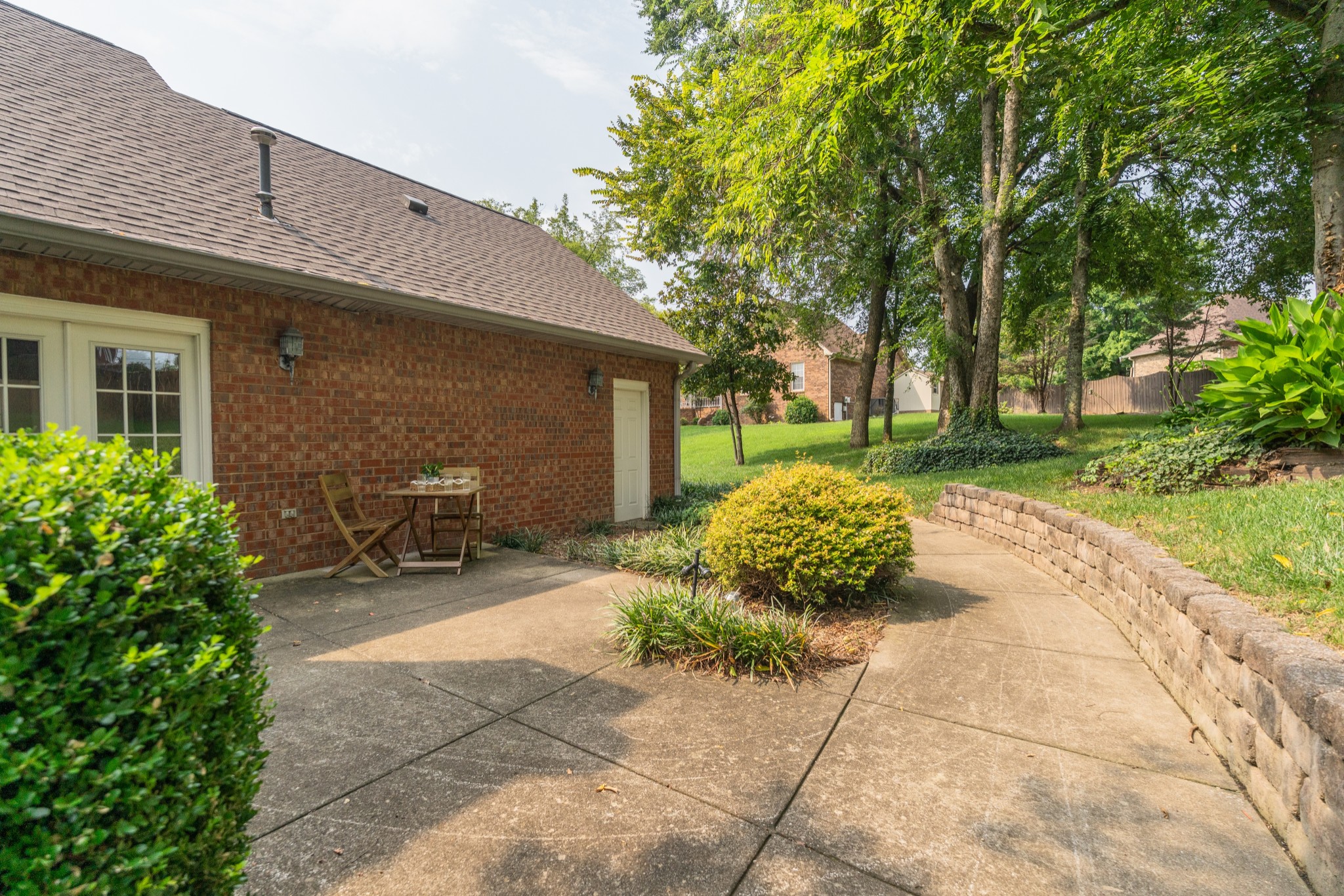 1010 Ash Cir, La Vergne, TN 37086