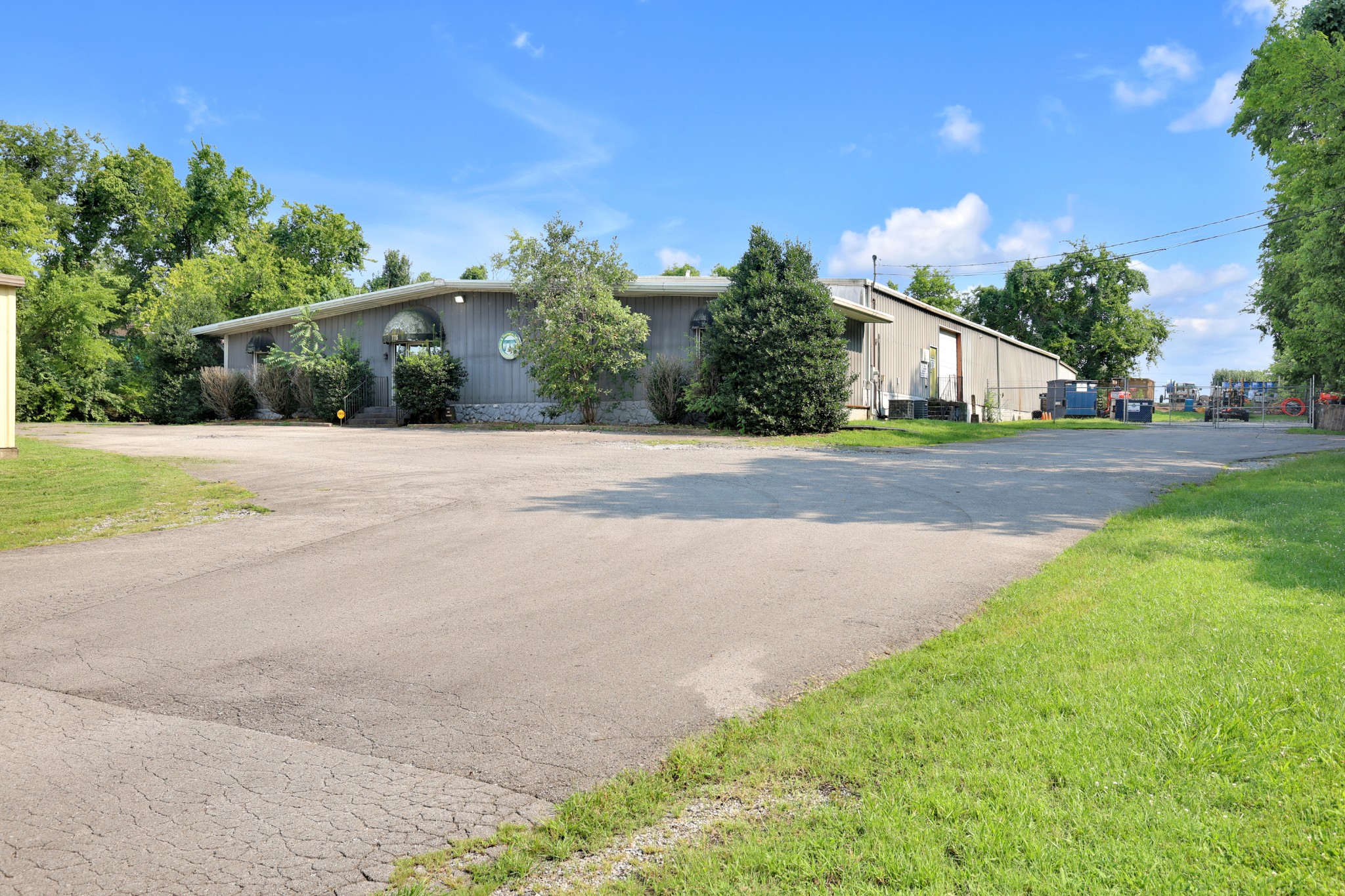 1105 Tuckahoe Dr, Nashville, TN 37207