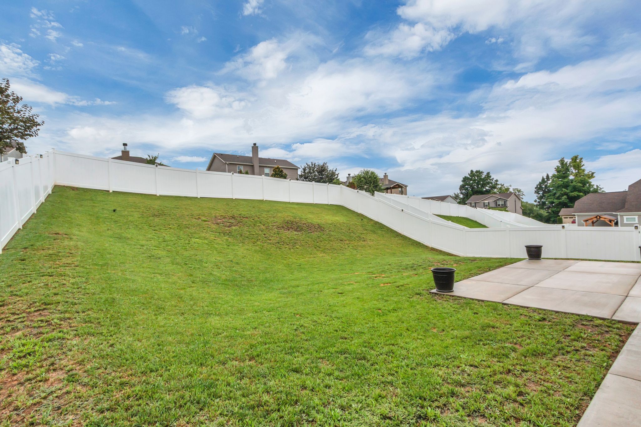 2815 Trentview Ln, Columbia, TN 38401