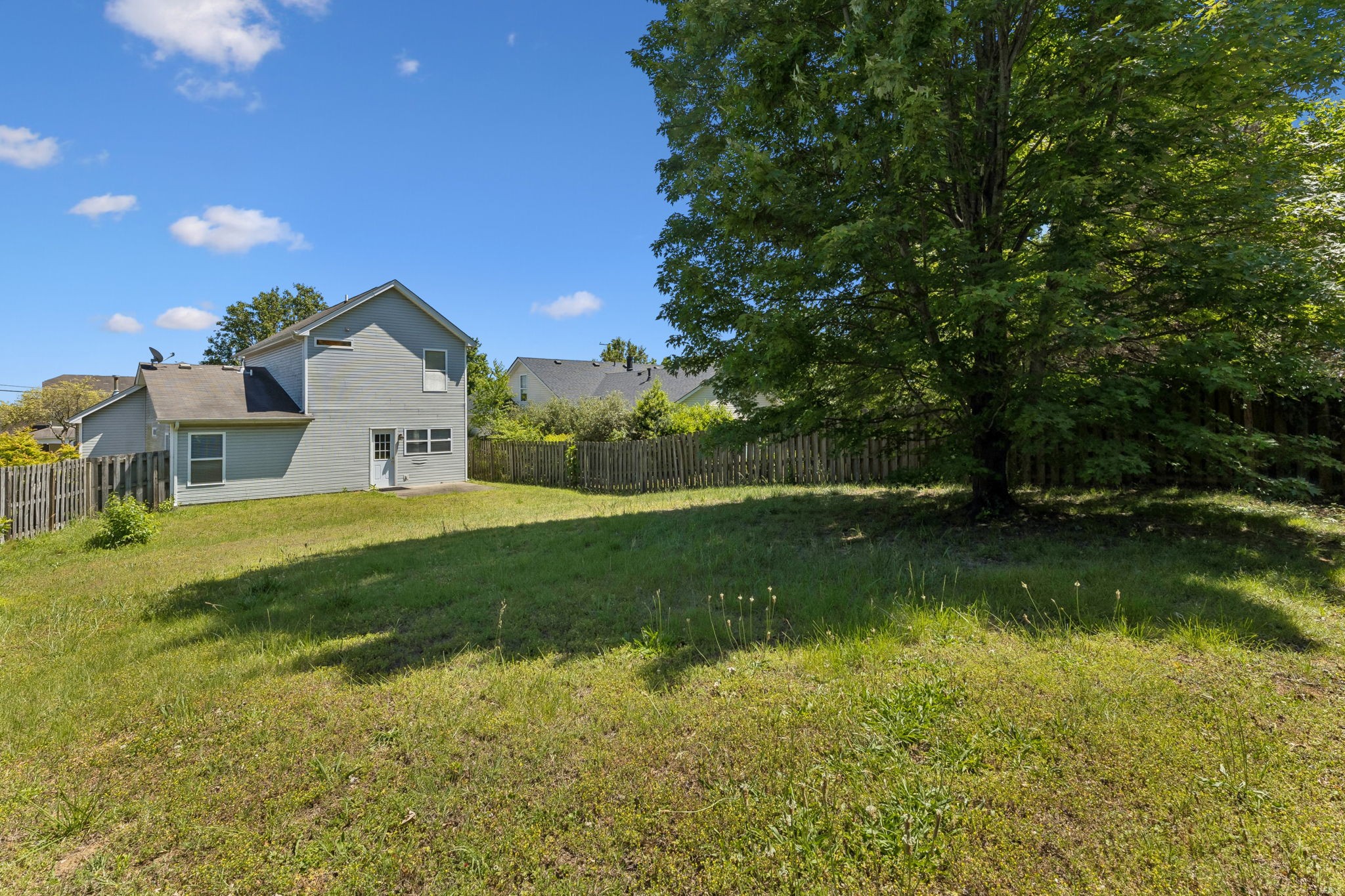 2005 Remington Park Rd, Hermitage, TN 37076