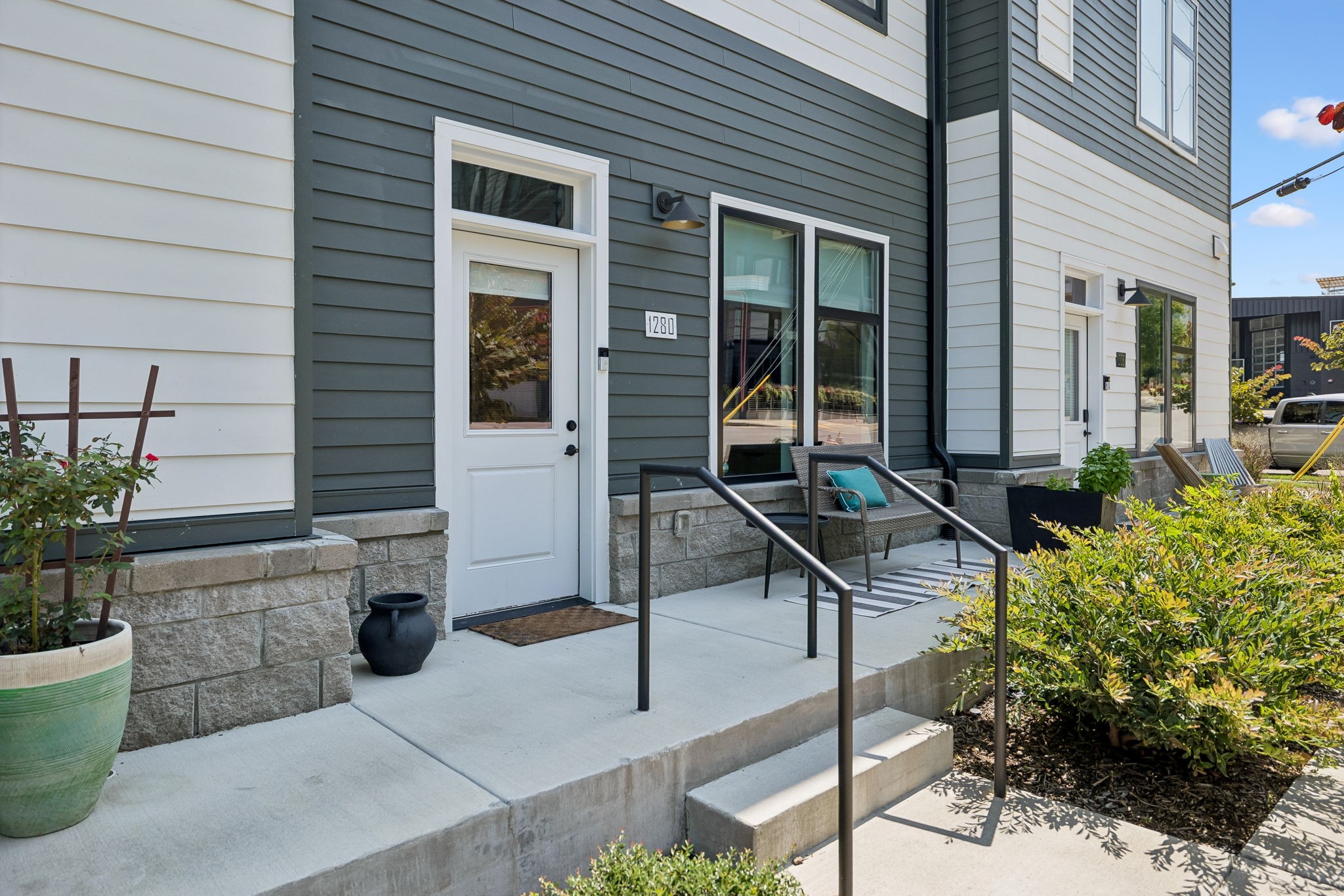 1280 3rd Ave S, Nashville, TN 37210