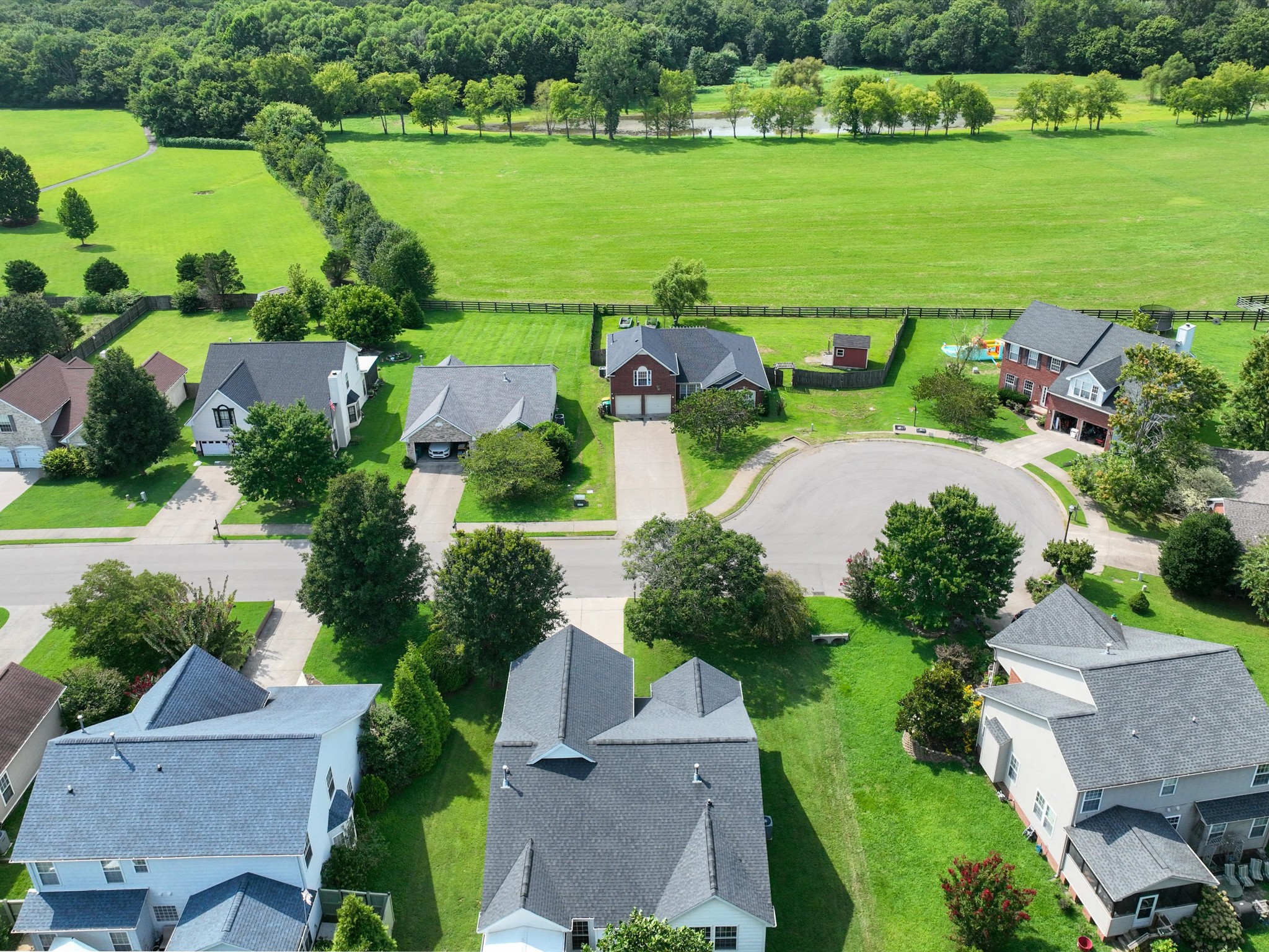 440 Creekside Ln, Spring Hill, TN 37174