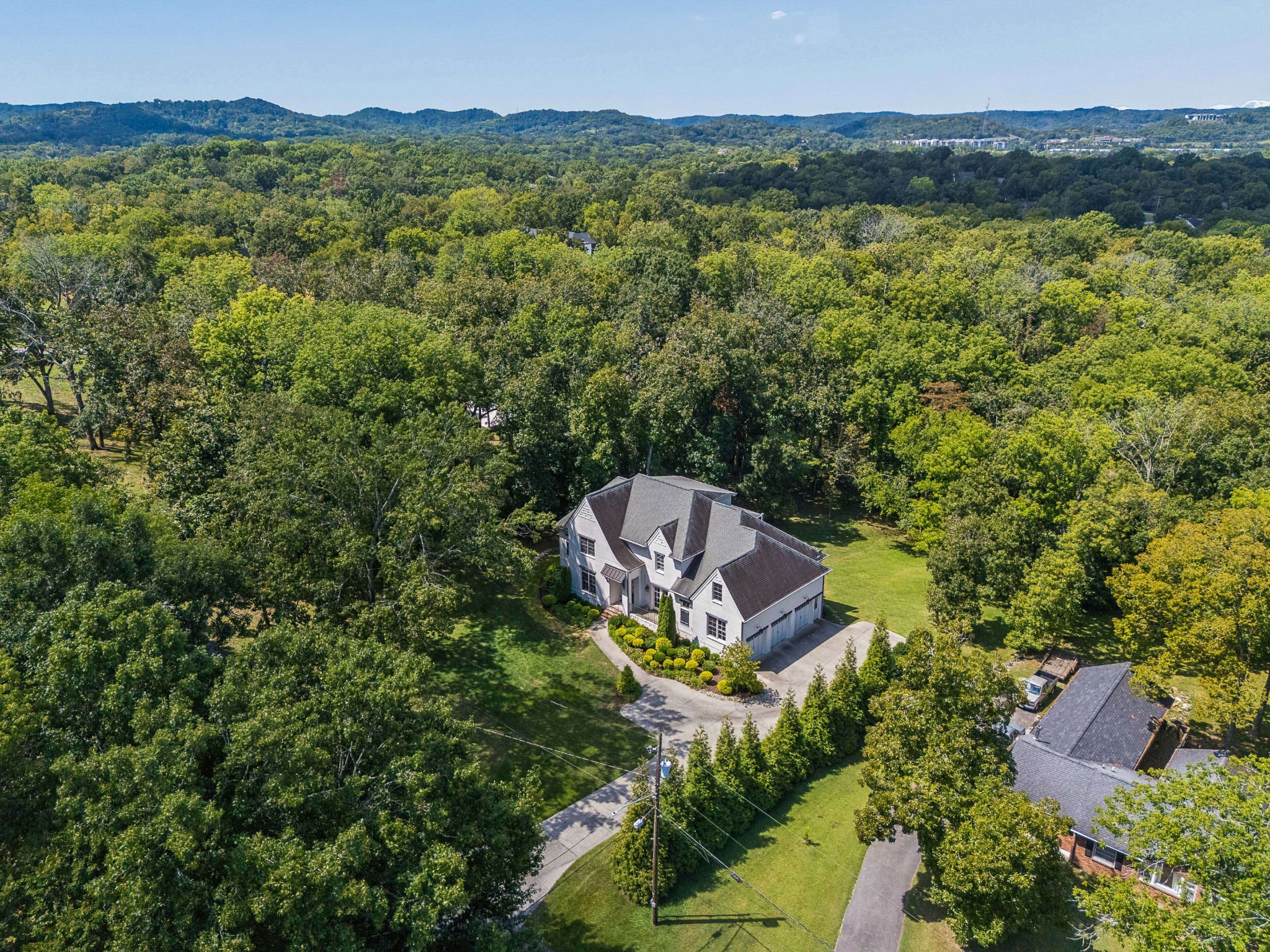 6732 Darden Pl, Nashville, TN 37205
