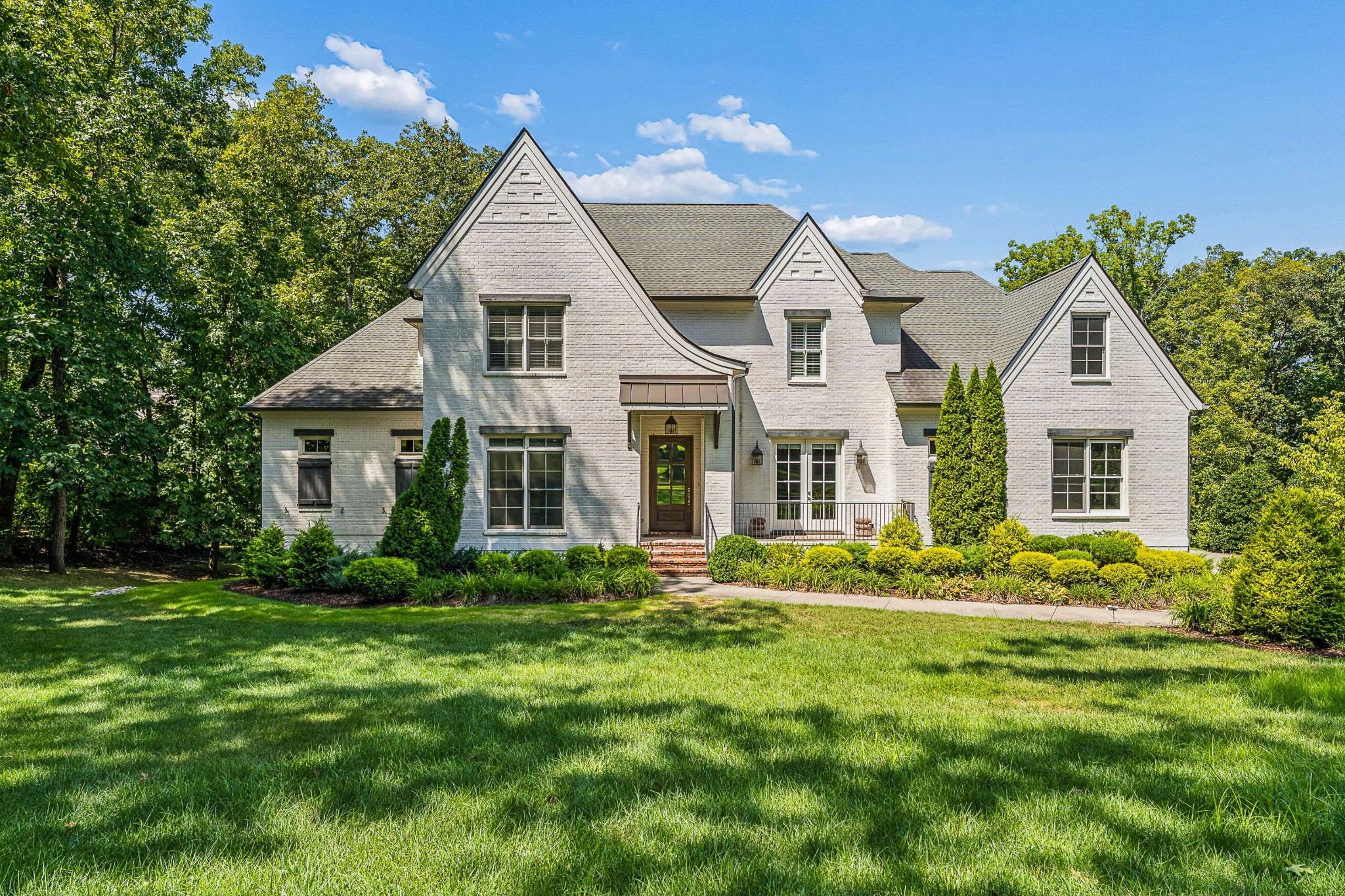 6732 Darden Pl, Nashville, TN 37205