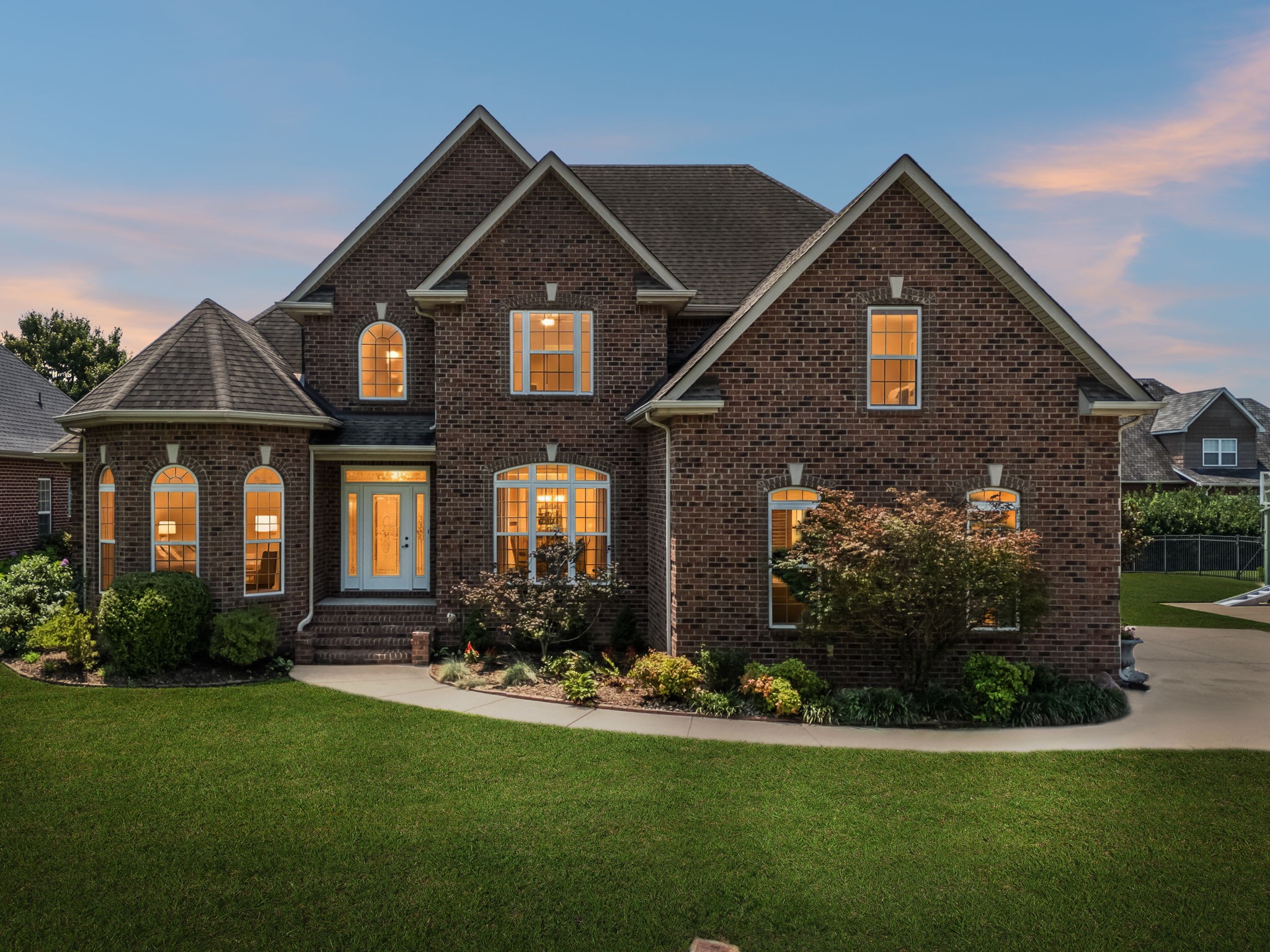 3317 Geneva Dr, Murfreesboro, TN 37128