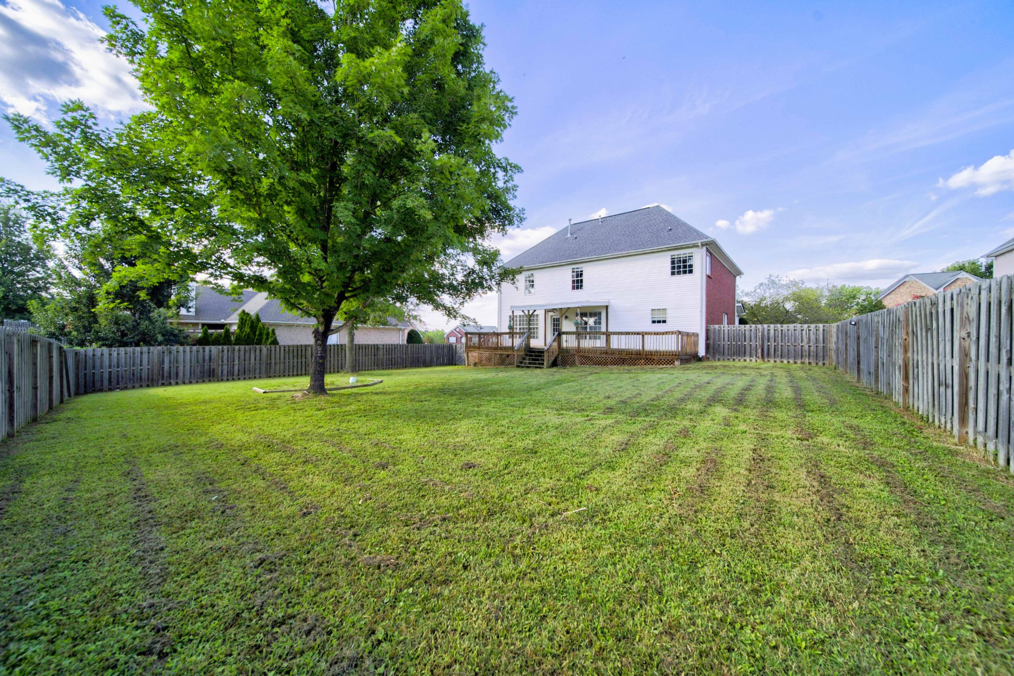 105 Cresthaven Ct, Hendersonville, TN 37075