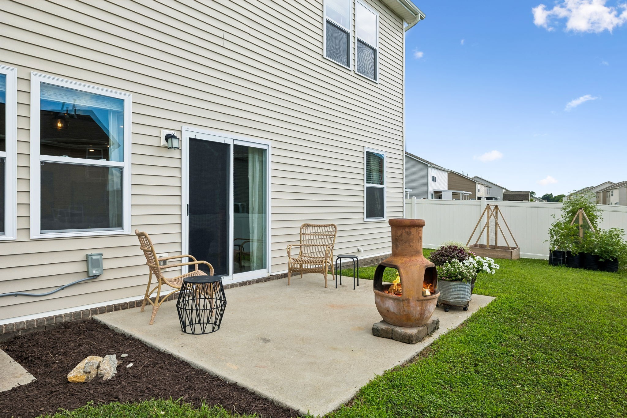 1004 Baltusrol Ln, Lebanon, TN 37087