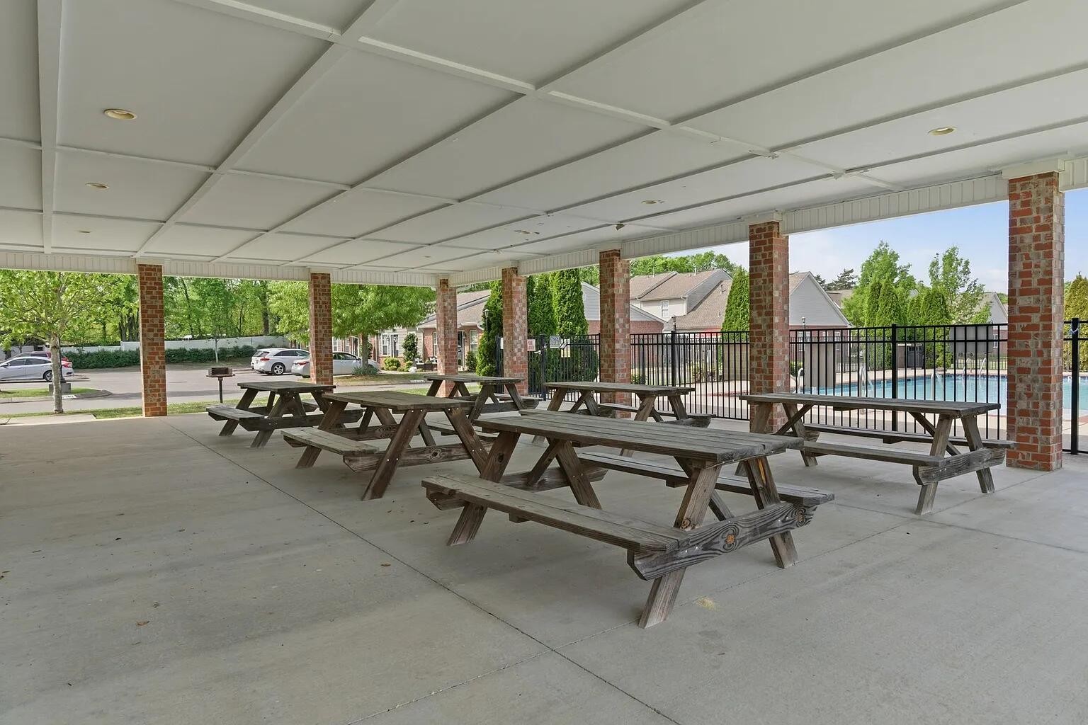 1040 Charlie Daniels Pkwy #APT 166, Mount Juliet, TN 37122
