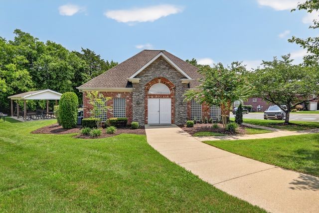 611 Briarhill Rd, Lebanon, TN 37087