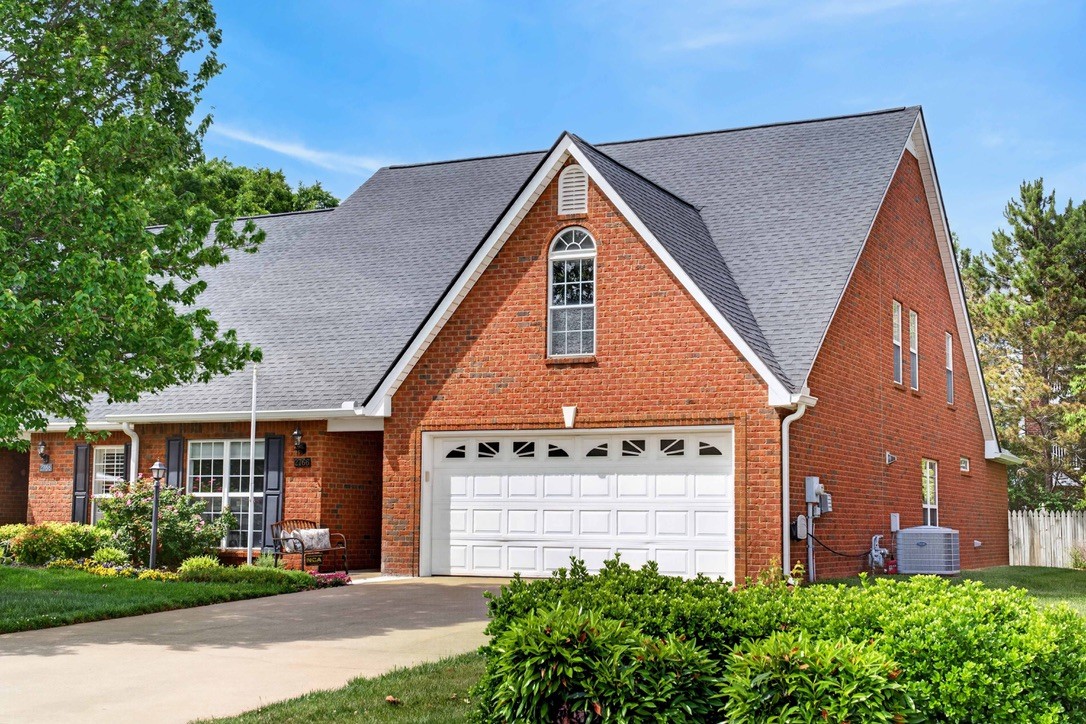 2766 Waywood Dr, Murfreesboro, TN 37128