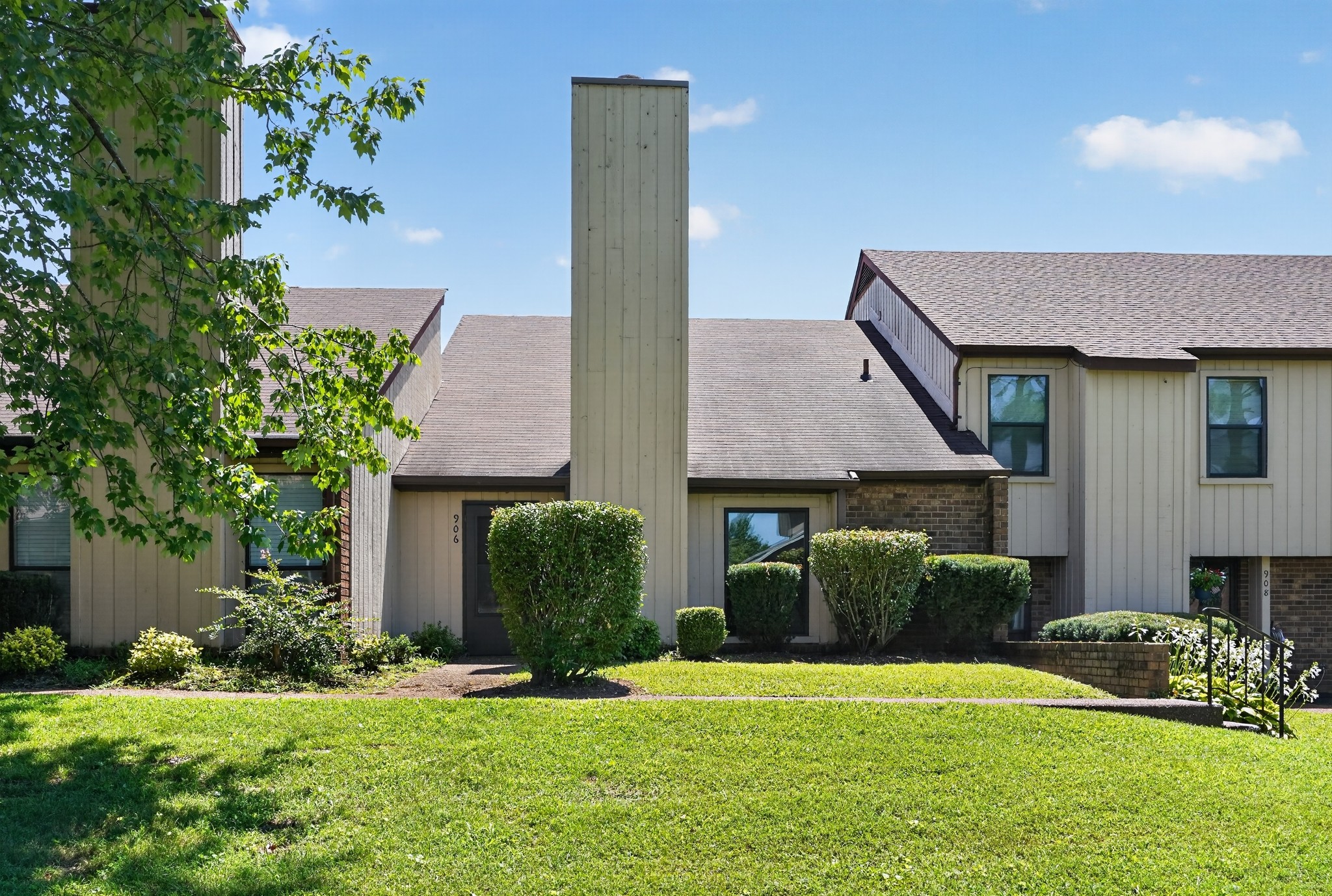 906 Old Fountain Pl, Hermitage, TN 37076